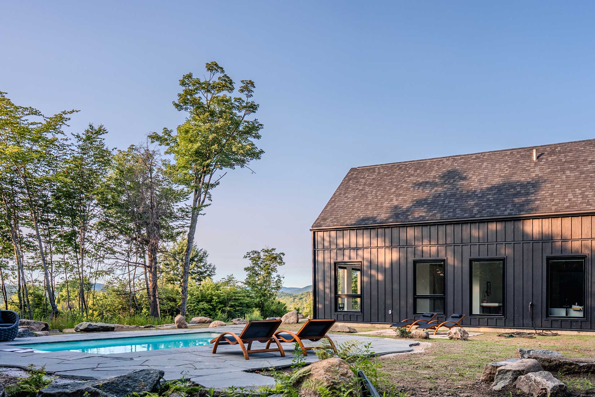 alpine-reverie-by-boutique_house_quebec-canada_exterior-pool.jpg