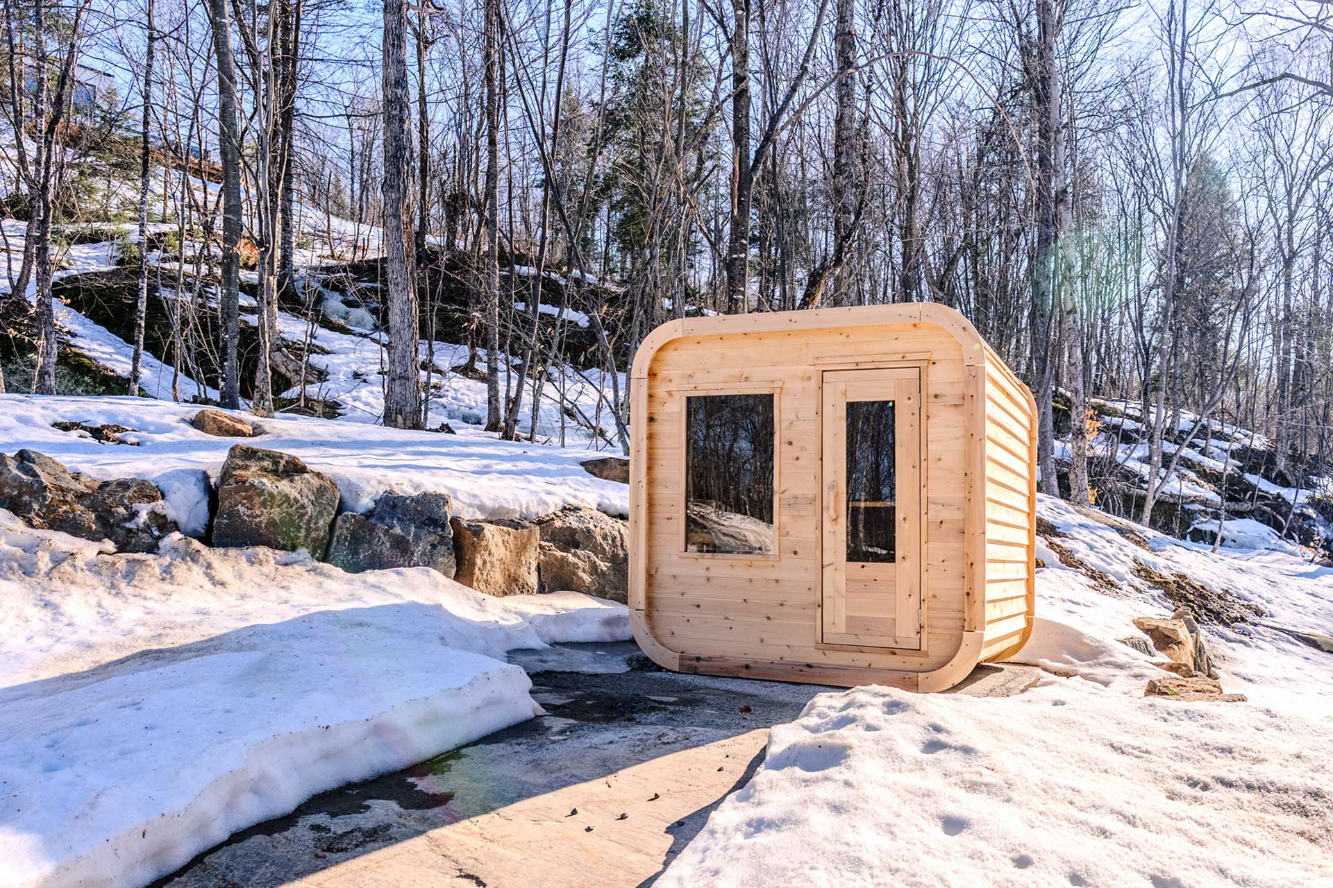 alpine-reverie-by-boutique_house_quebec-canada_exterior-sauna.jpg
