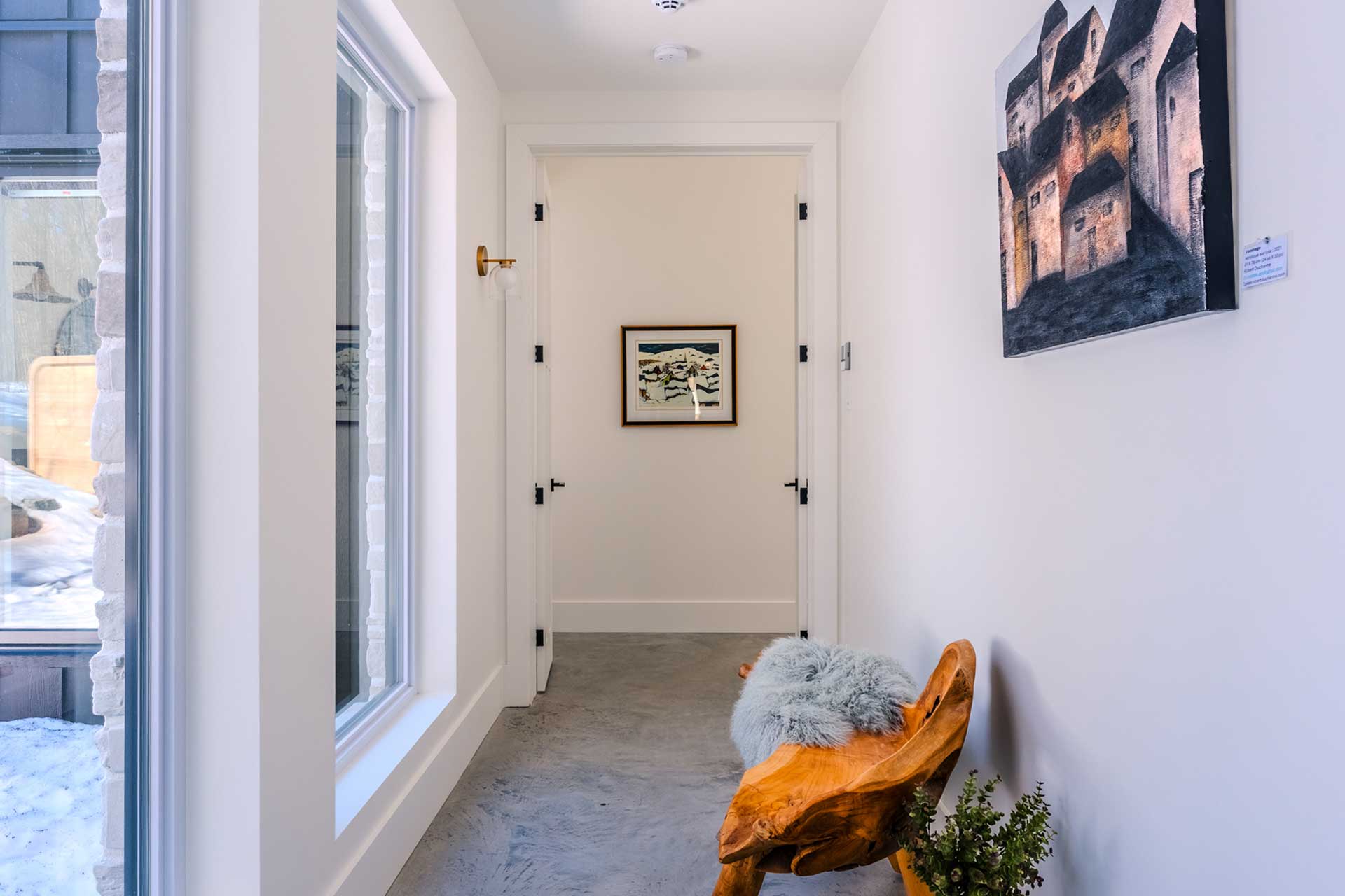 alpine-reverie-by-boutique_house_quebec-canada_interior-aisle.jpg
