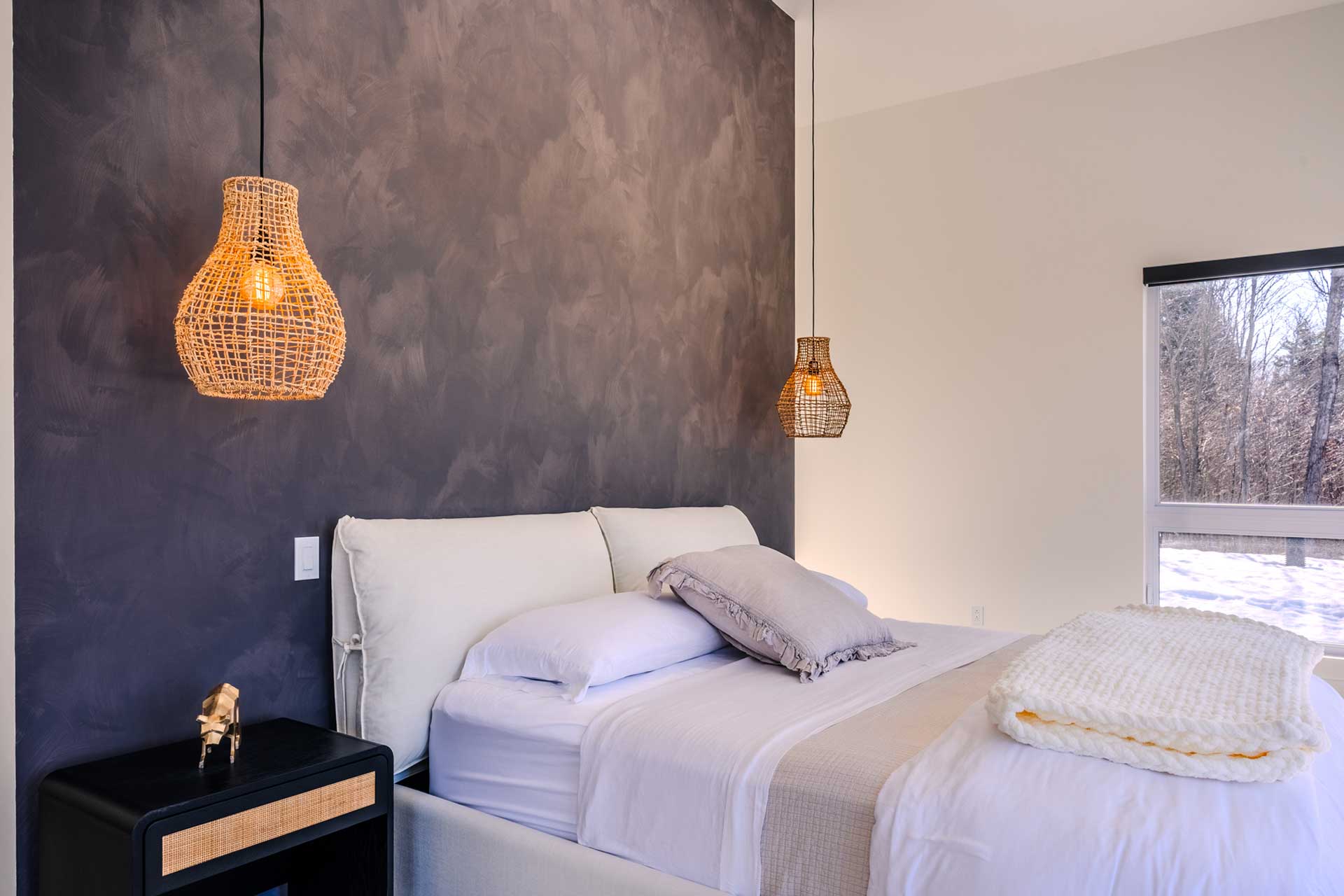 alpine-reverie-by-boutique_house_quebec-canada_interior-bedroom-design.jpg
