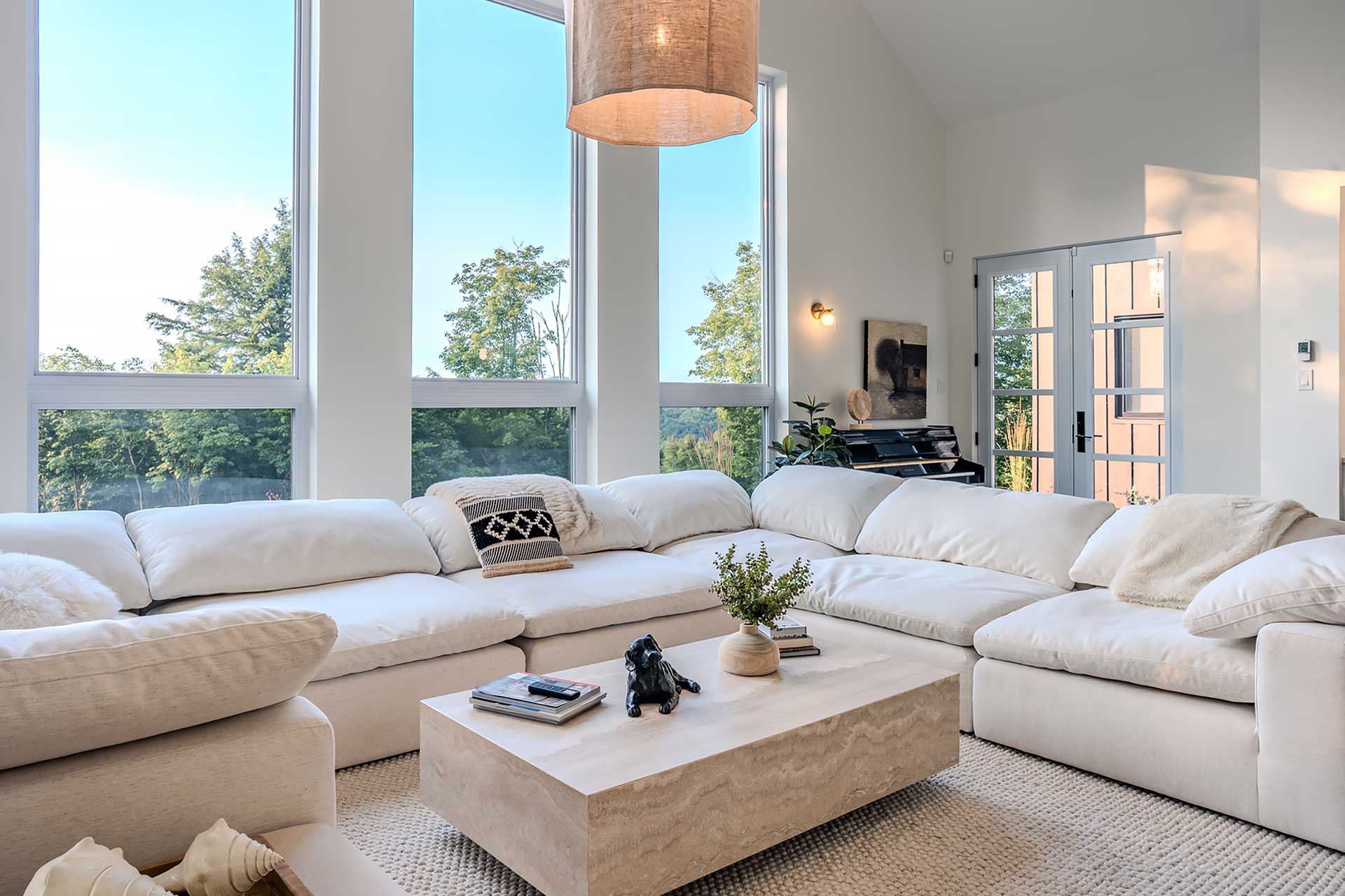 alpine-reverie-by-boutique_house_quebec-canada_interior-summer-sofa.jpg