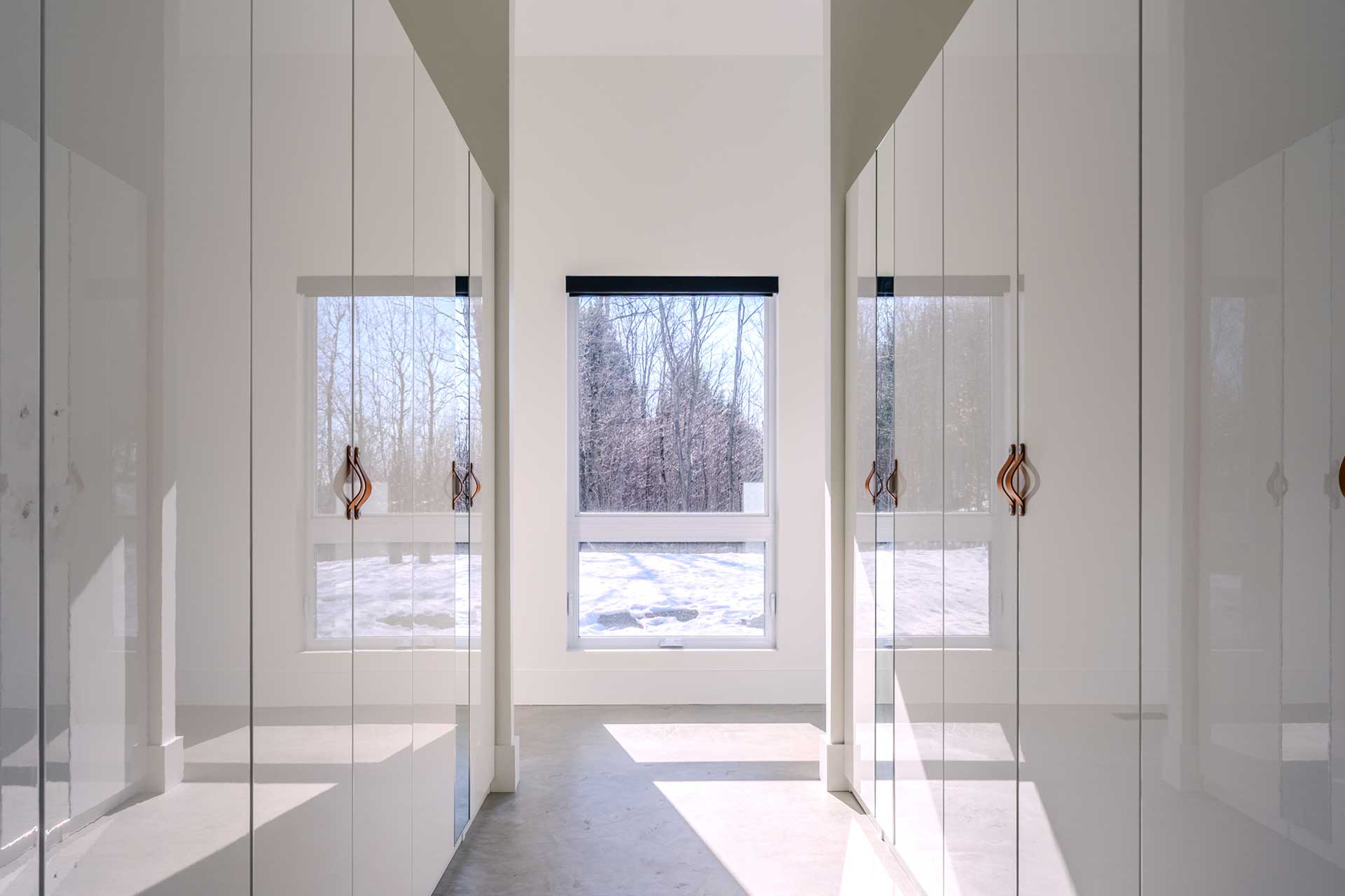 alpine-reverie-by-boutique_house_quebec-canada_interior-view.jpg