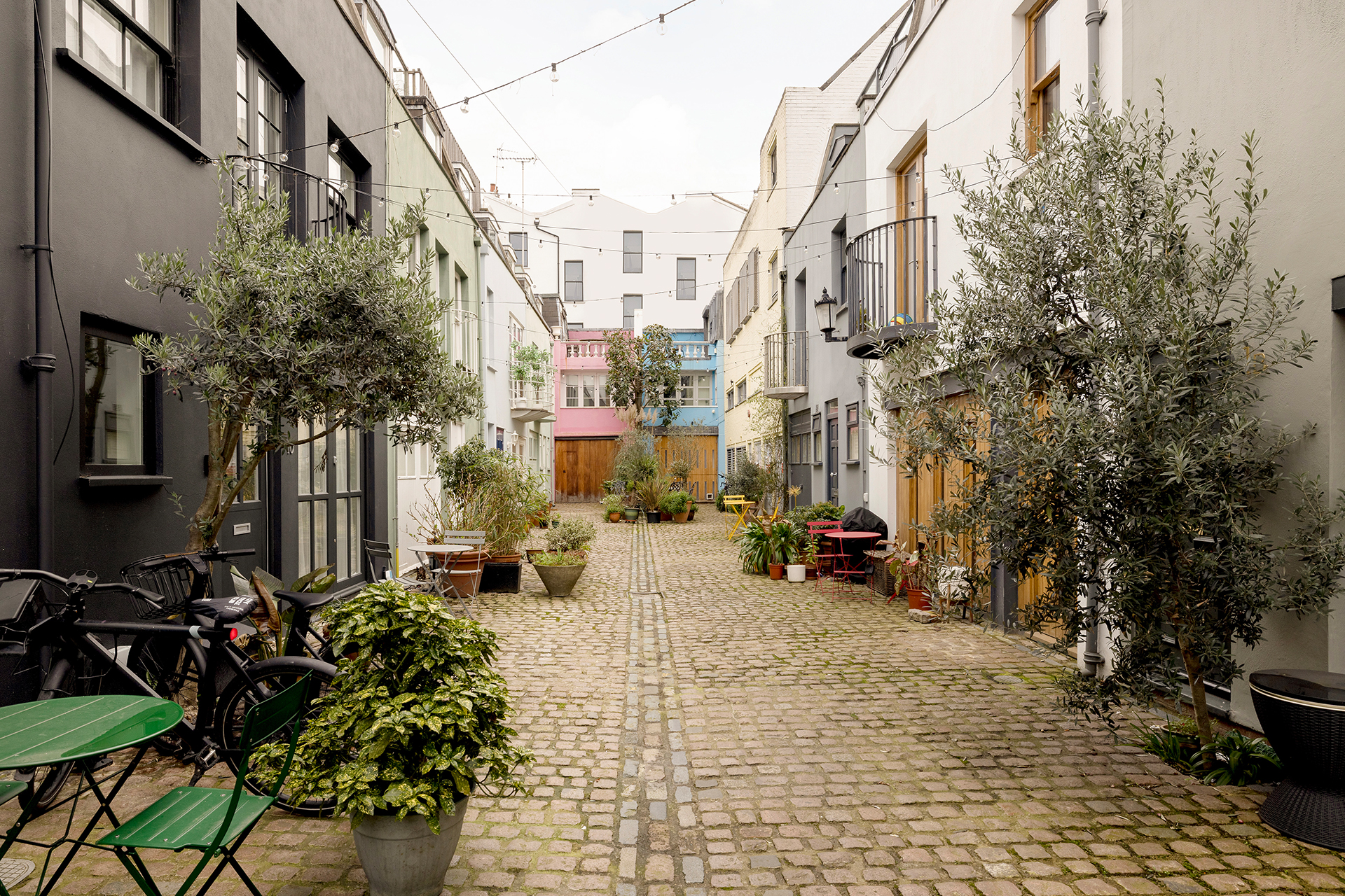 portobello-lane-mews_london-england-uk_exterior.jpg