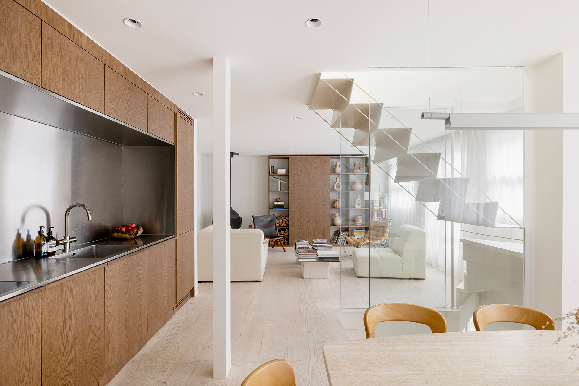 portobello-lane-mews_london-england-uk_interior-space.jpg