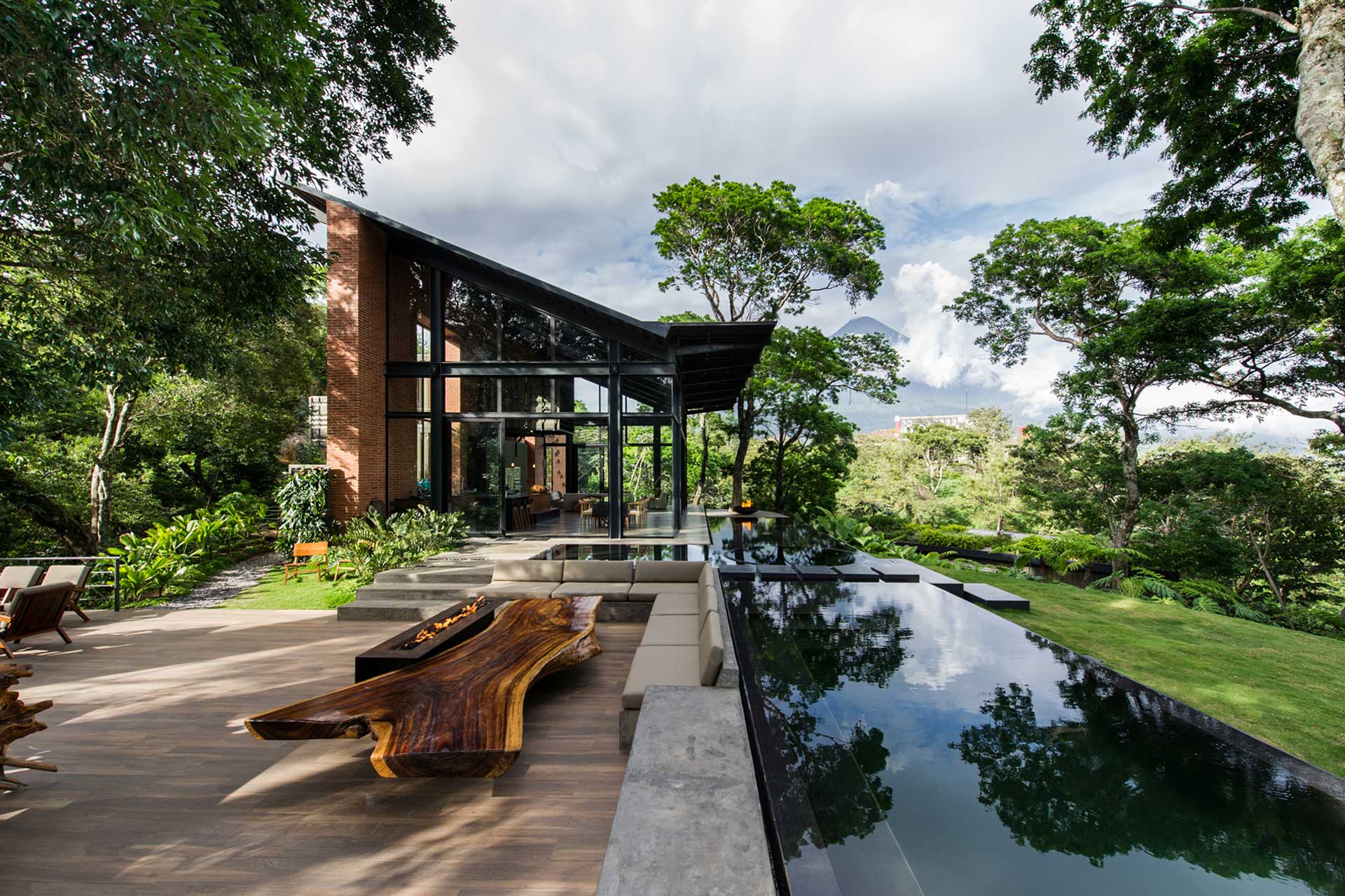 casa-ecco_house_antigua-guatemala_exterior-facade.jpg
