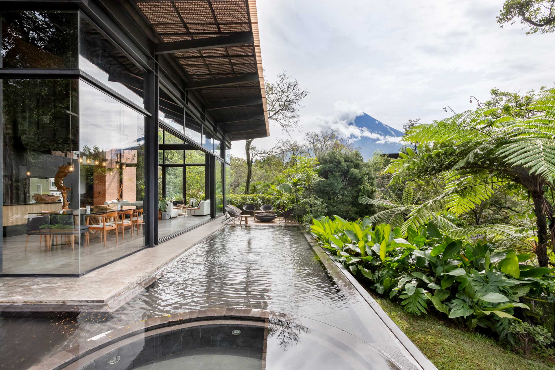 casa-ecco_house_antigua-guatemala_exterior-pool.jpg
