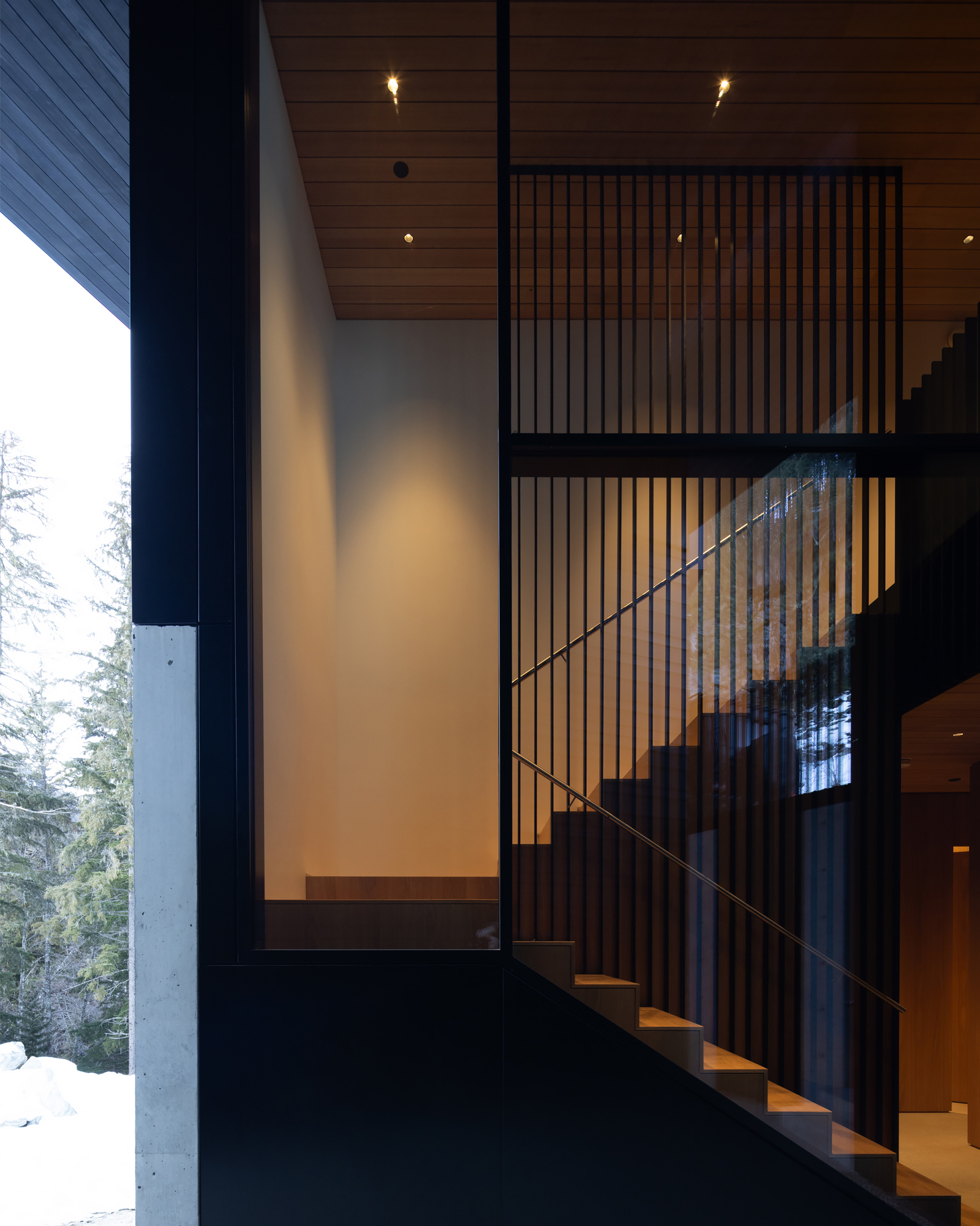 the-wedge_chalet_Whistler_california_usa_exterior-window-of-house.jpg