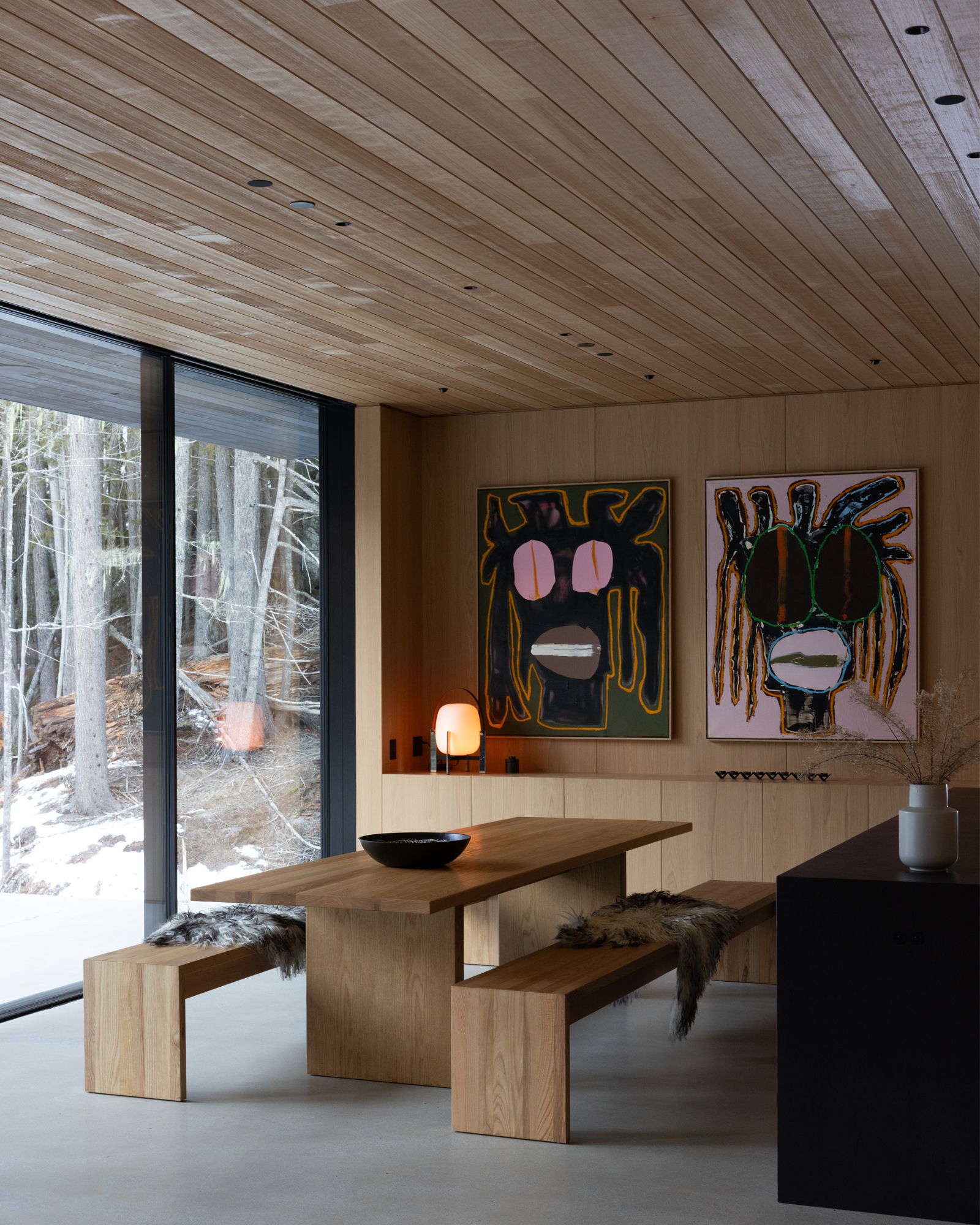 the-wedge_chalet_Whistler_california_usa_interior-dining.jpg