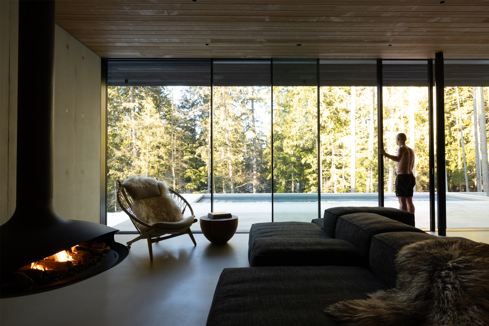 the-wedge_chalet_Whistler_canada_interior-living-window.jpg