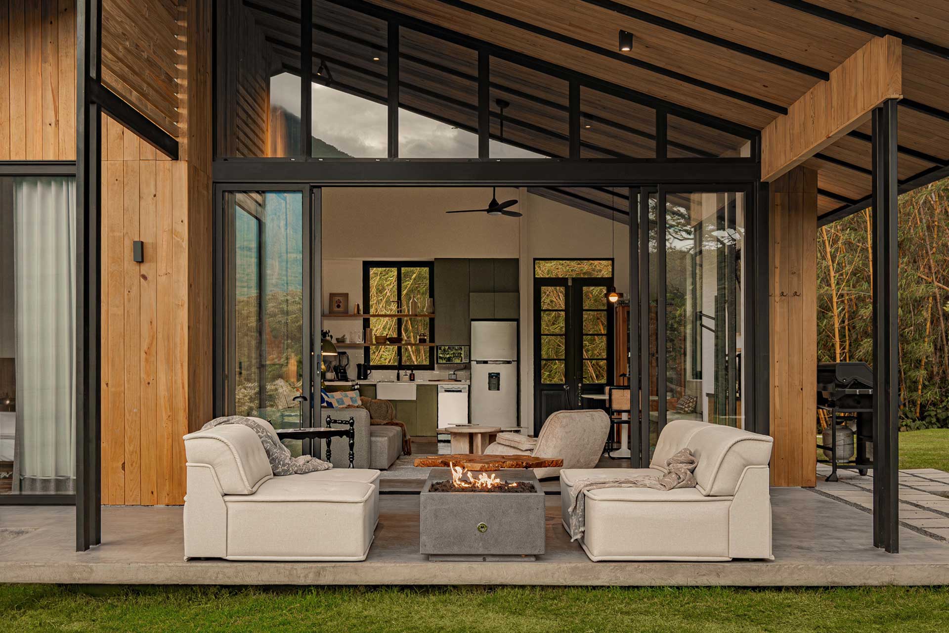 casita-ser_house_alotenango-guatemala_exterior-terrace.jpg