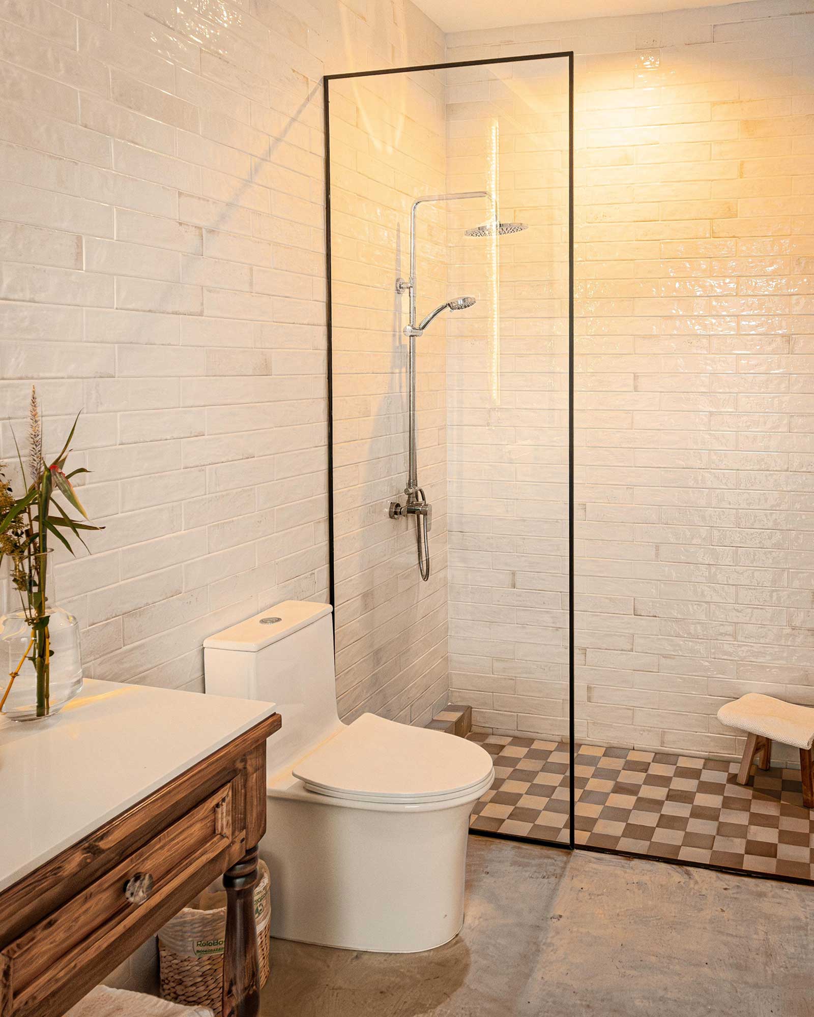 casita-ser_house_alotenango-guatemala_interior-bathroom-shower.jpg