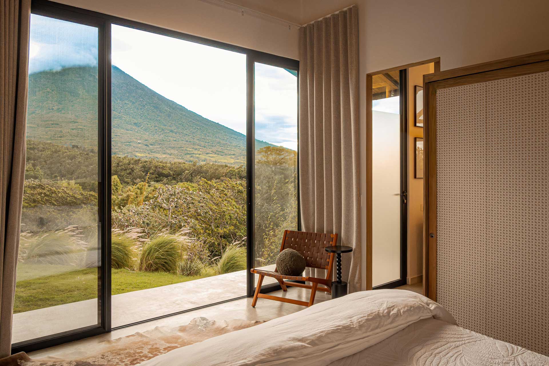 casita-ser_house_alotenango-guatemala_interior-bedroom-view.jpg