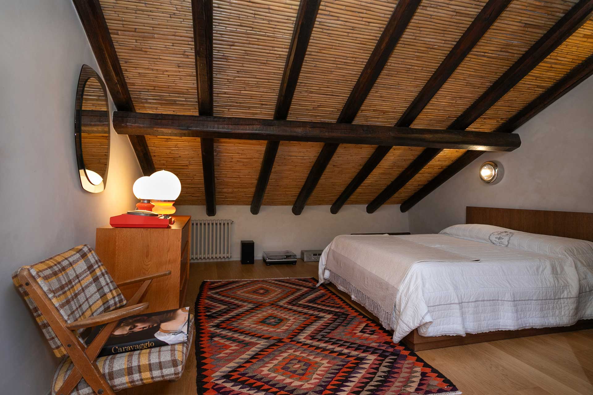 casa-varanni_house_sicily-italy_interior-bedroom.jpg