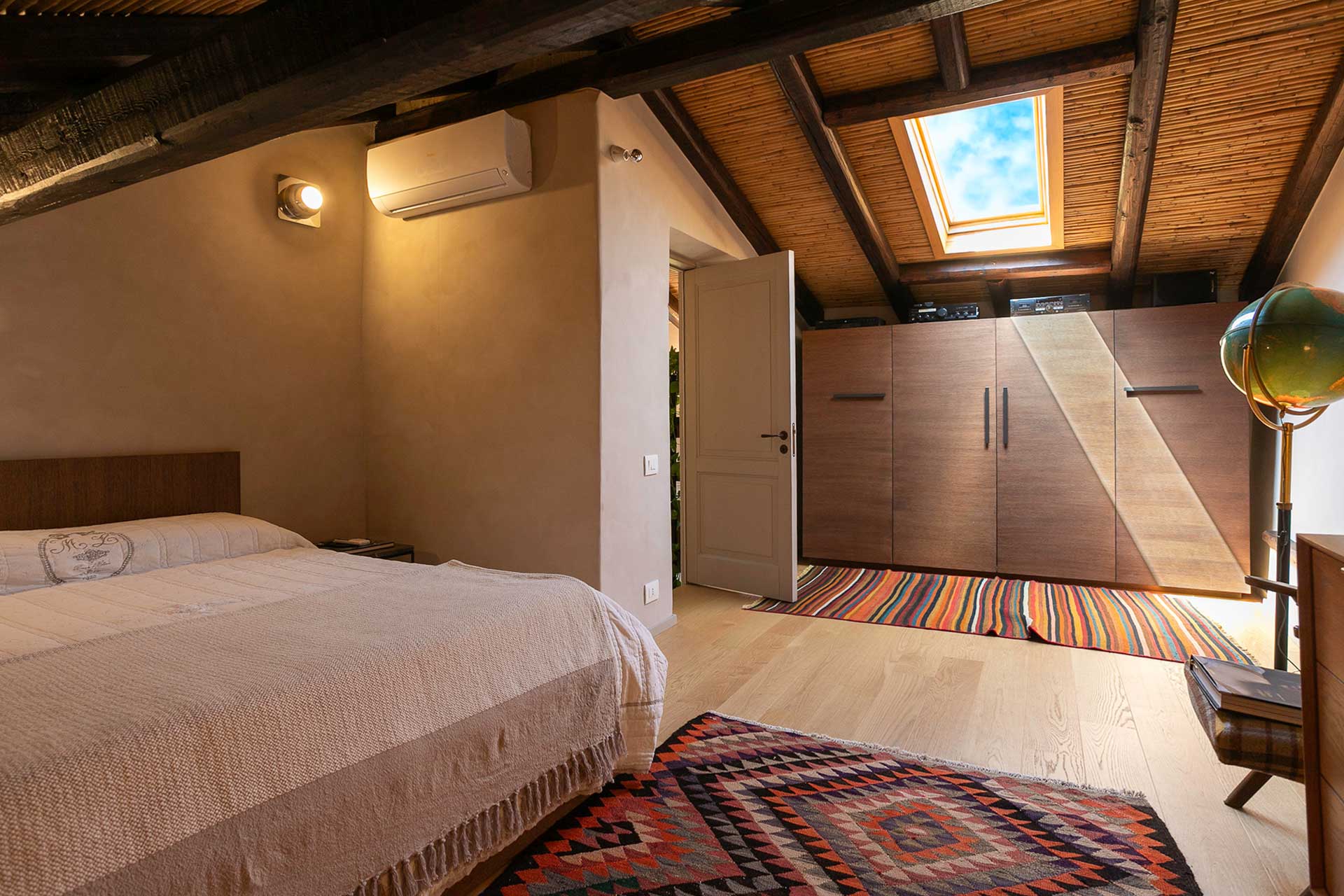 casa-varanni_house_sicily-italy_interior-bedroom-space.jpg