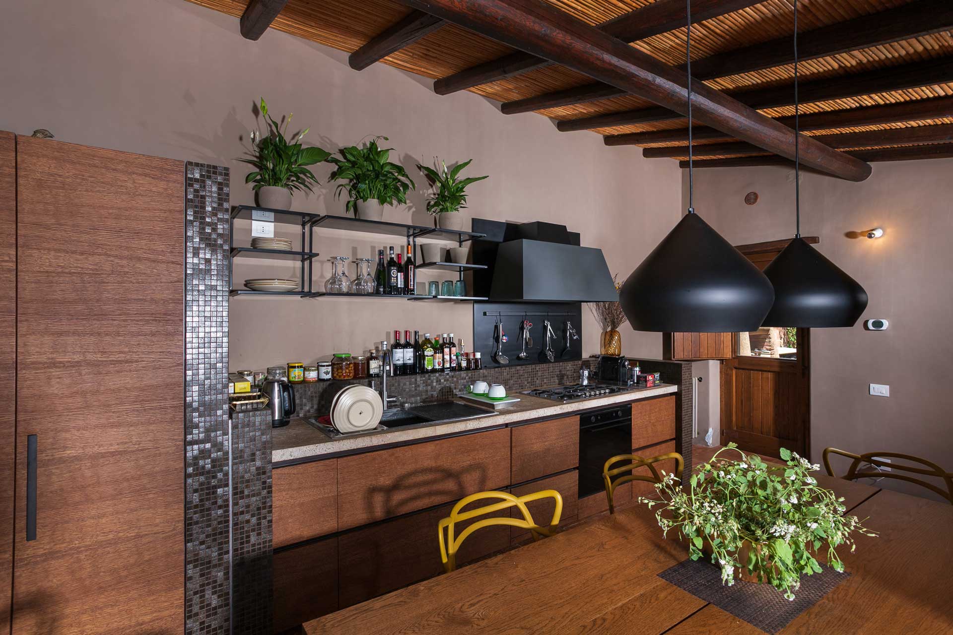 casa-varanni_house_sicily-italy_interior-kitchen.jpg