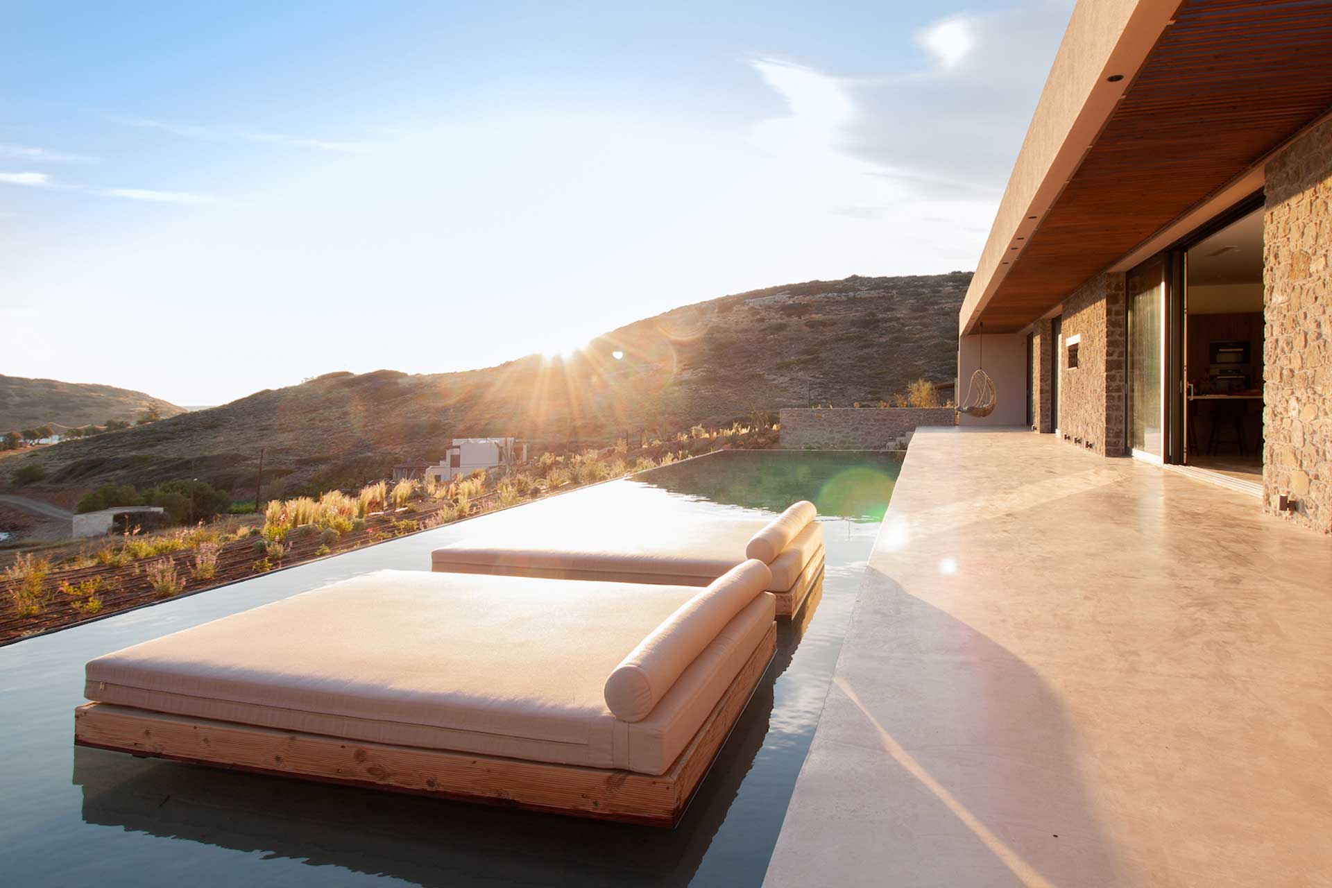 nuez-villas-ground-level-villa_villa_crete-greece_exterior-sunset.jpg