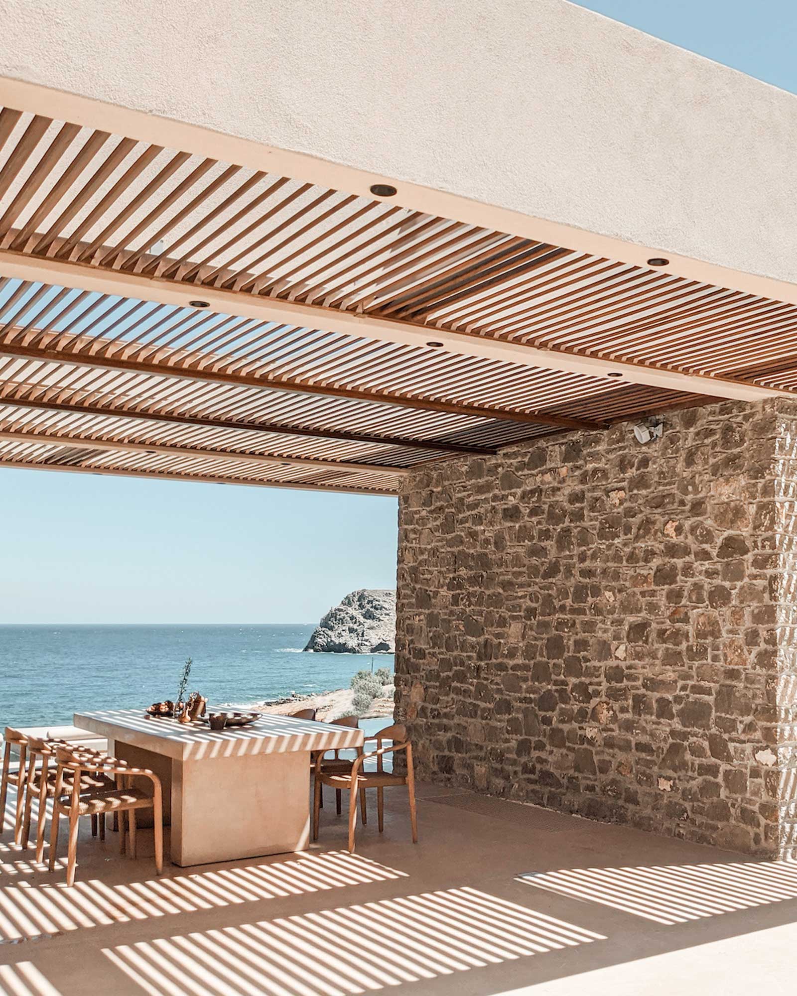 nuez-villas-ground-level-villa_villa_crete-greece_exterior-table.jpg
