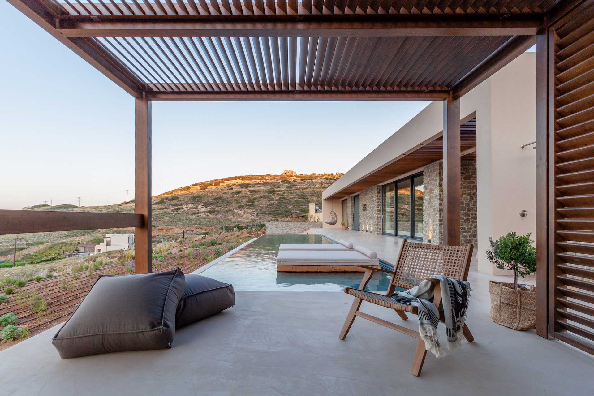 nuez-villas-ground-level-villa_villa_crete-greece_exterior-terrace.jpg