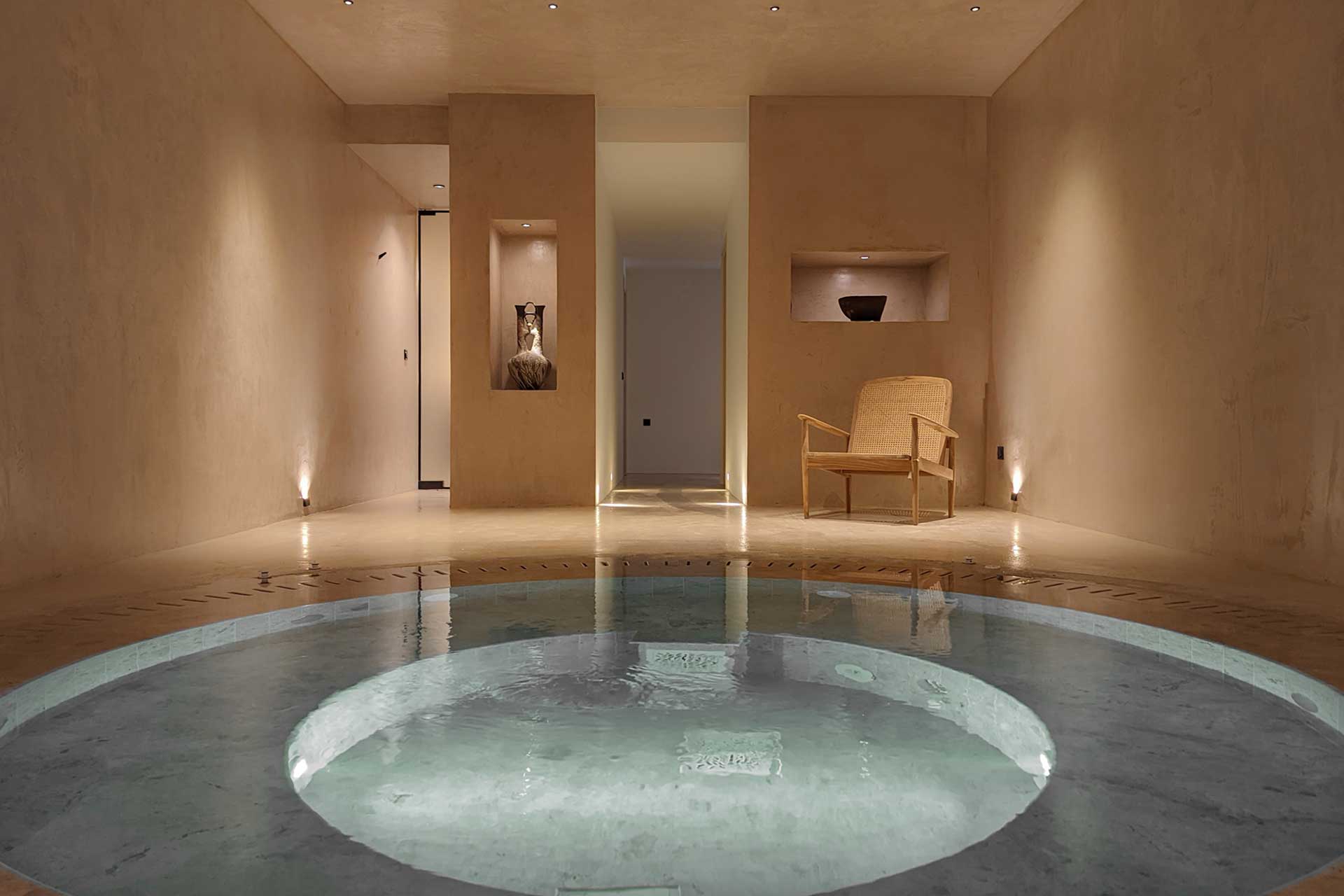 nuez-villas-ground-level-villa_villa_crete-greece_interior-night.jpg