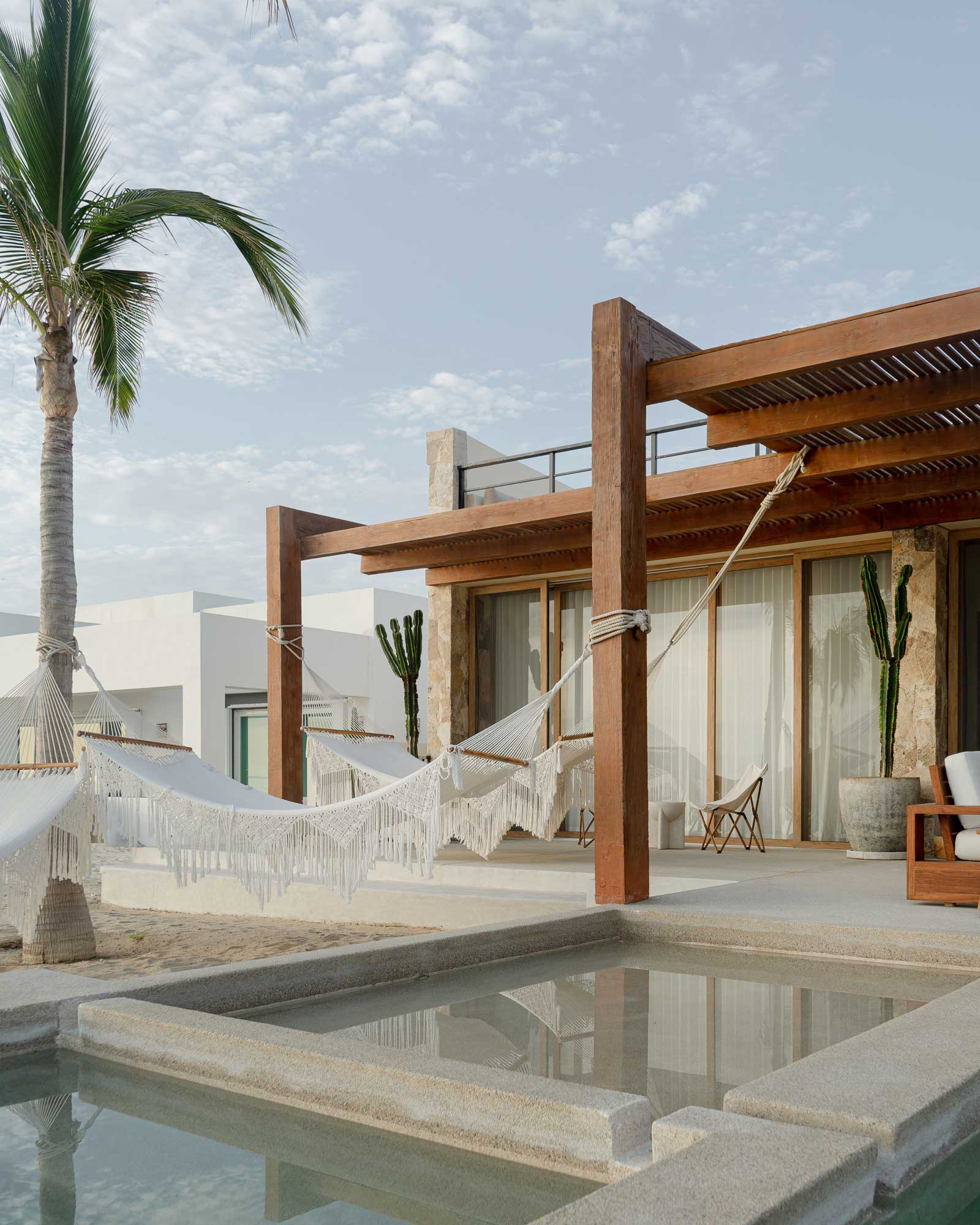 casa-suna-los-cabos_villa_los-cabos-baja-california-mexico_exterior-hammock-design.jpg