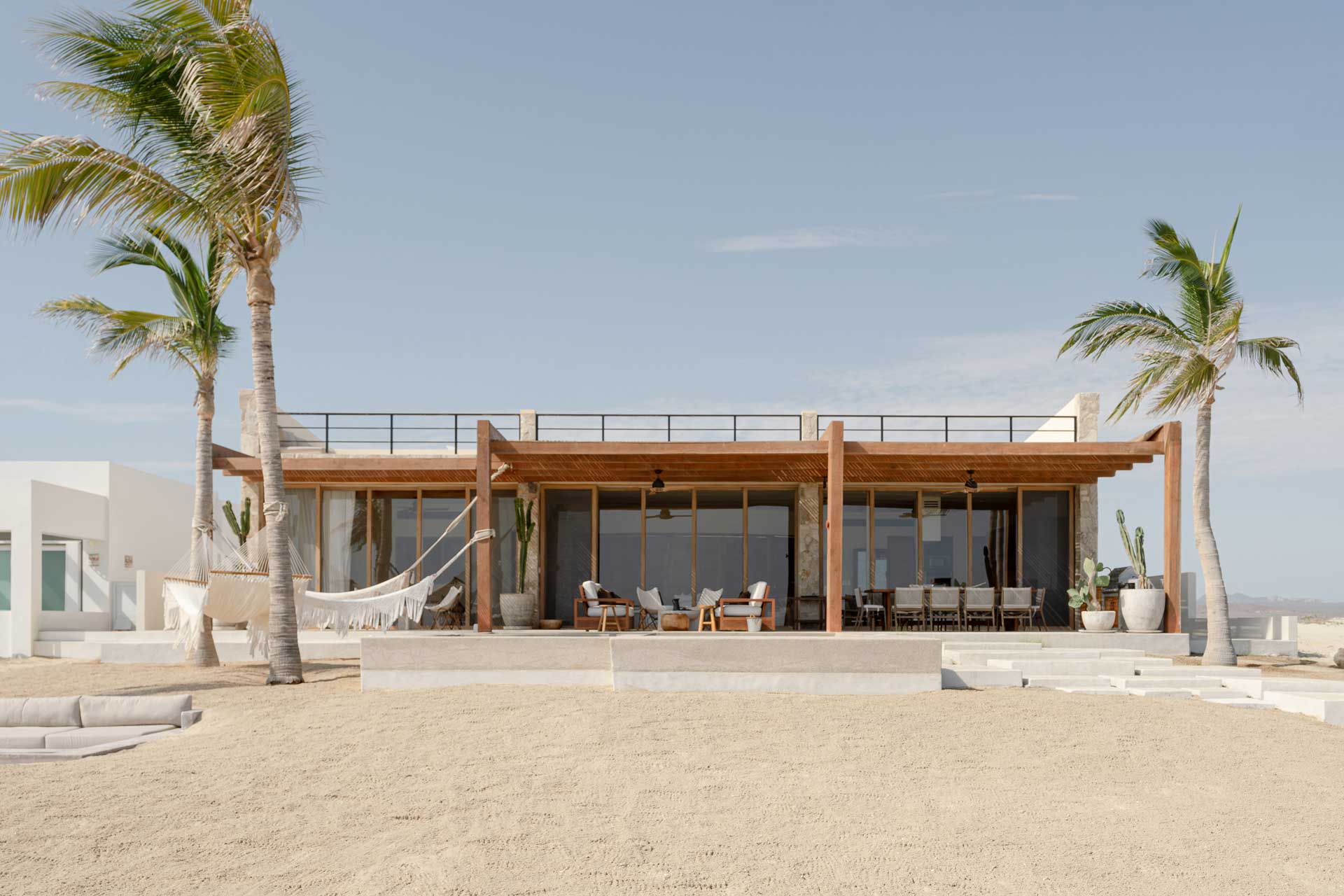 casa-suna-los-cabos_villa_los-cabos-baja-california-mexico_exterior-terrace-facade.jpg