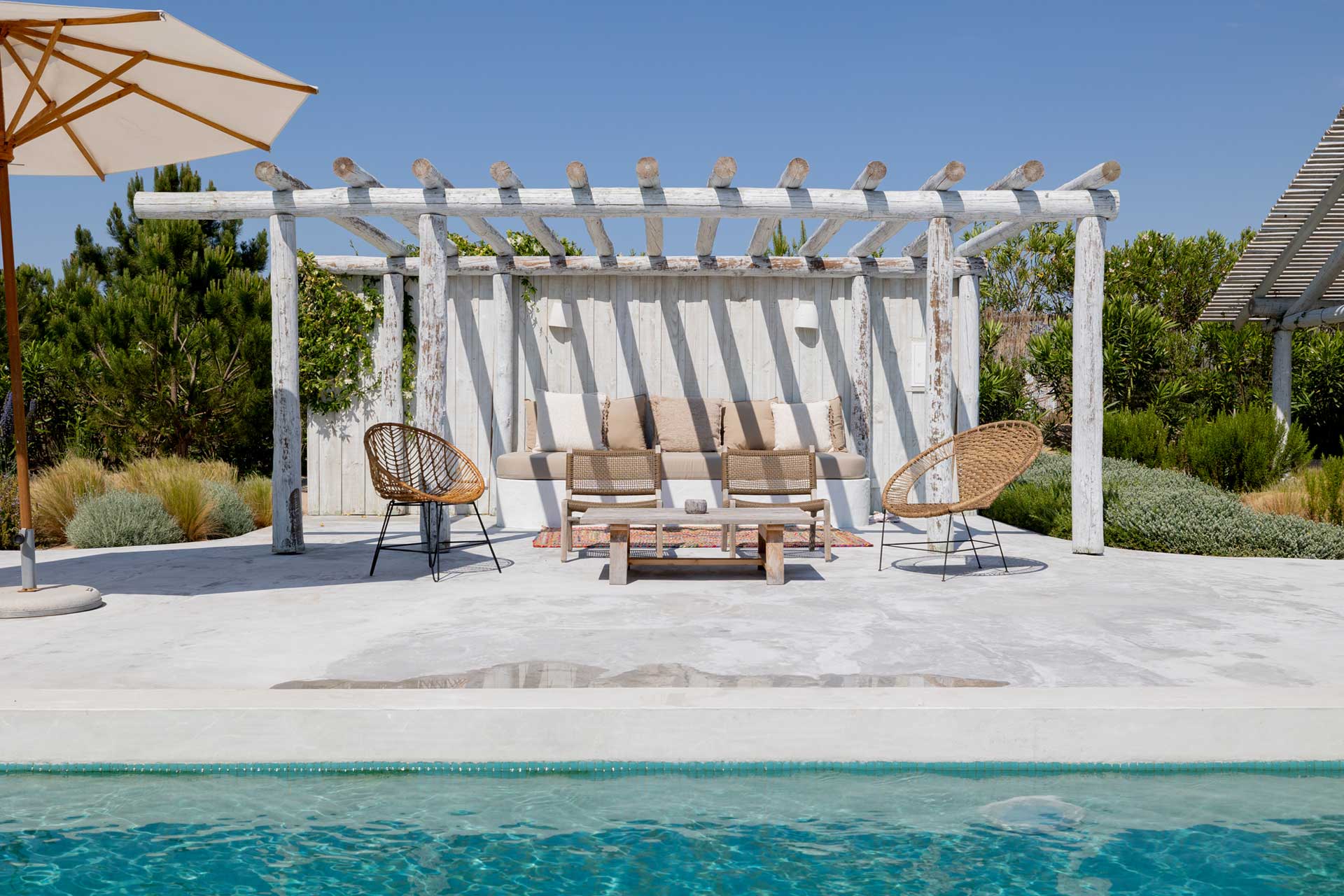 casa-celeste_villa_comporta-portugal_exterior-pool-chairs.jpg