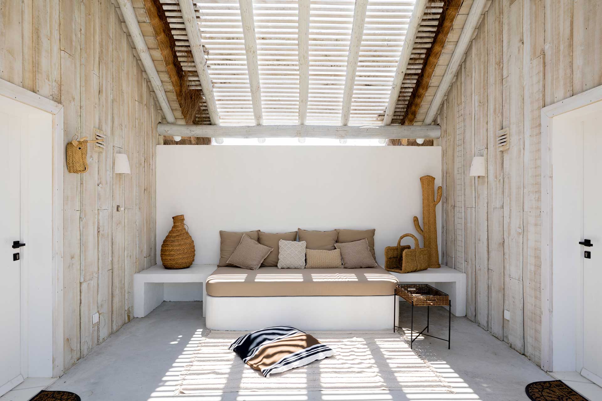 casa-celeste_villa_comporta-portugal_exterior-seat.jpg