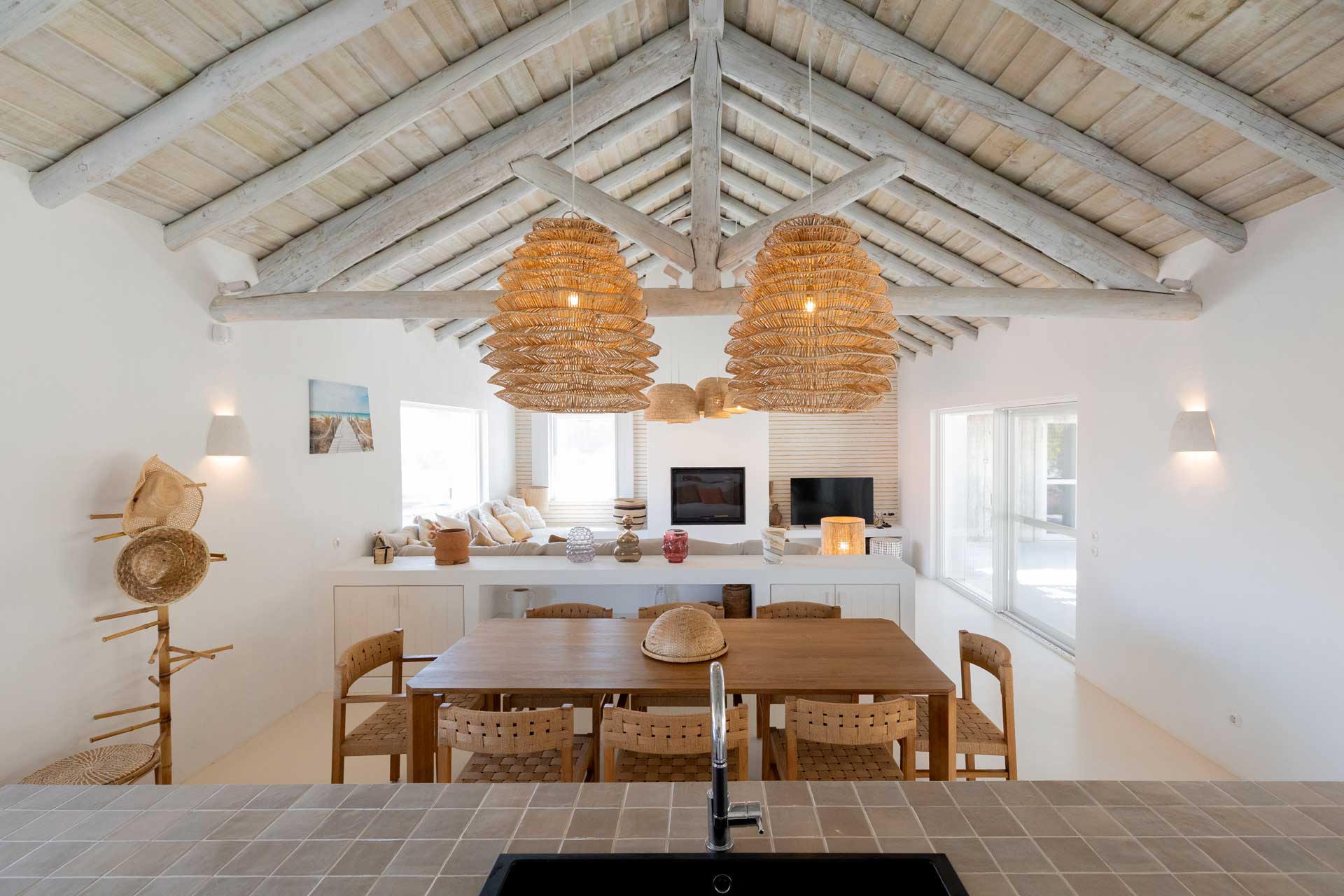 casa-celeste_villa_comporta-portugal_interior-dining.jpg