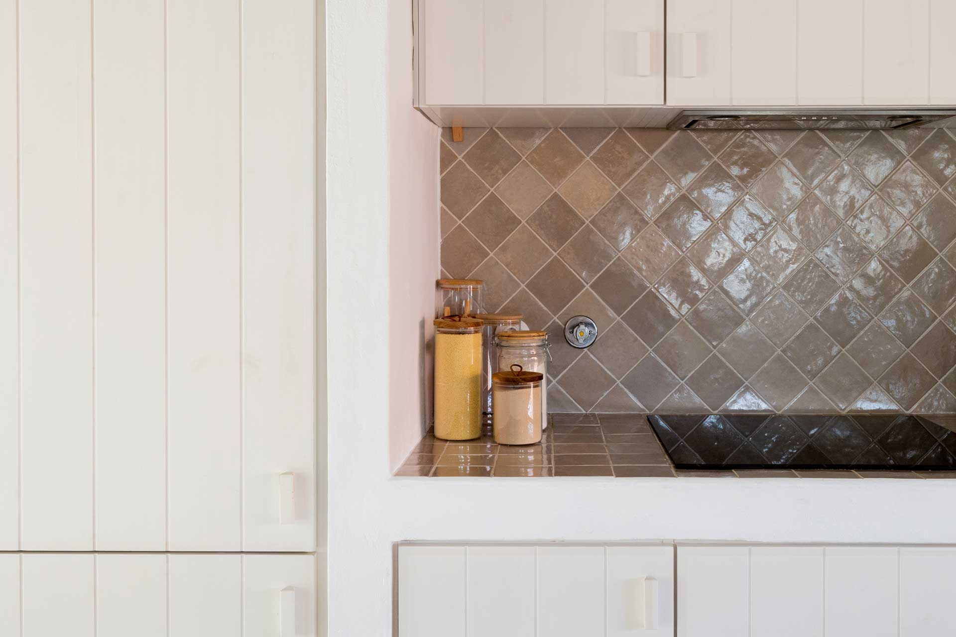 casa-celeste_villa_comporta-portugal_interior-kitchen-detail.jpg