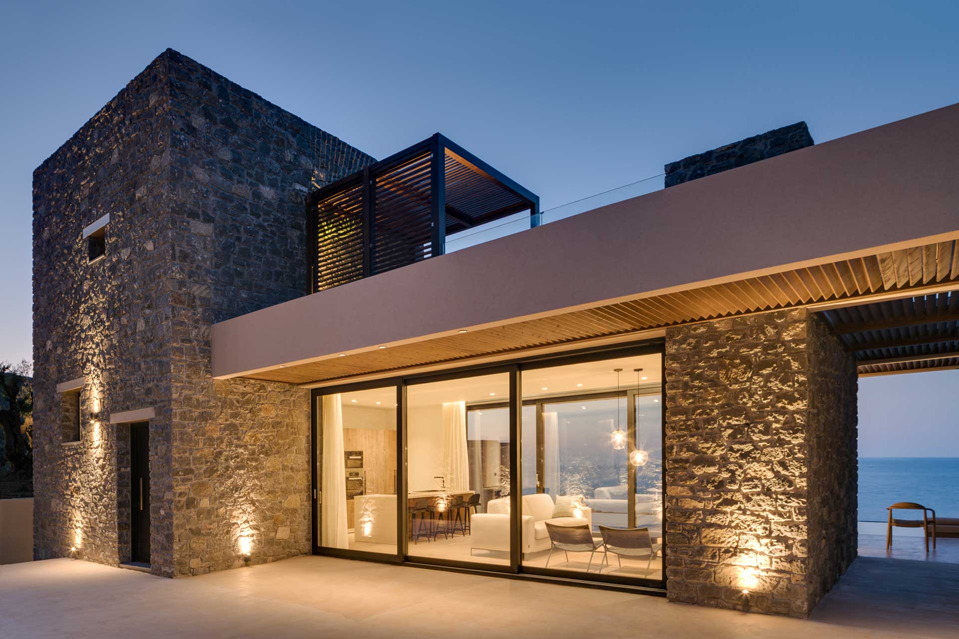 villa-nuez_villa_crete-greece_exterior-night.jpg