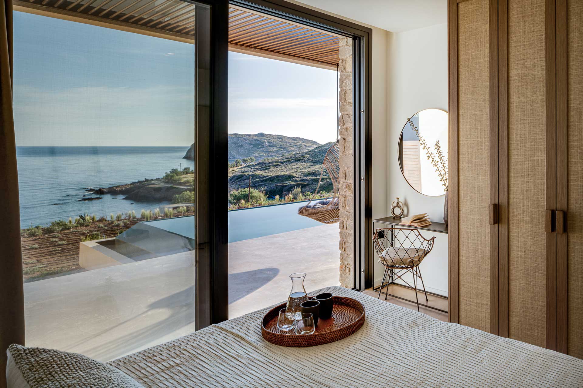 villa-nuez_villa_crete-greece_interior-bedroom.jpg
