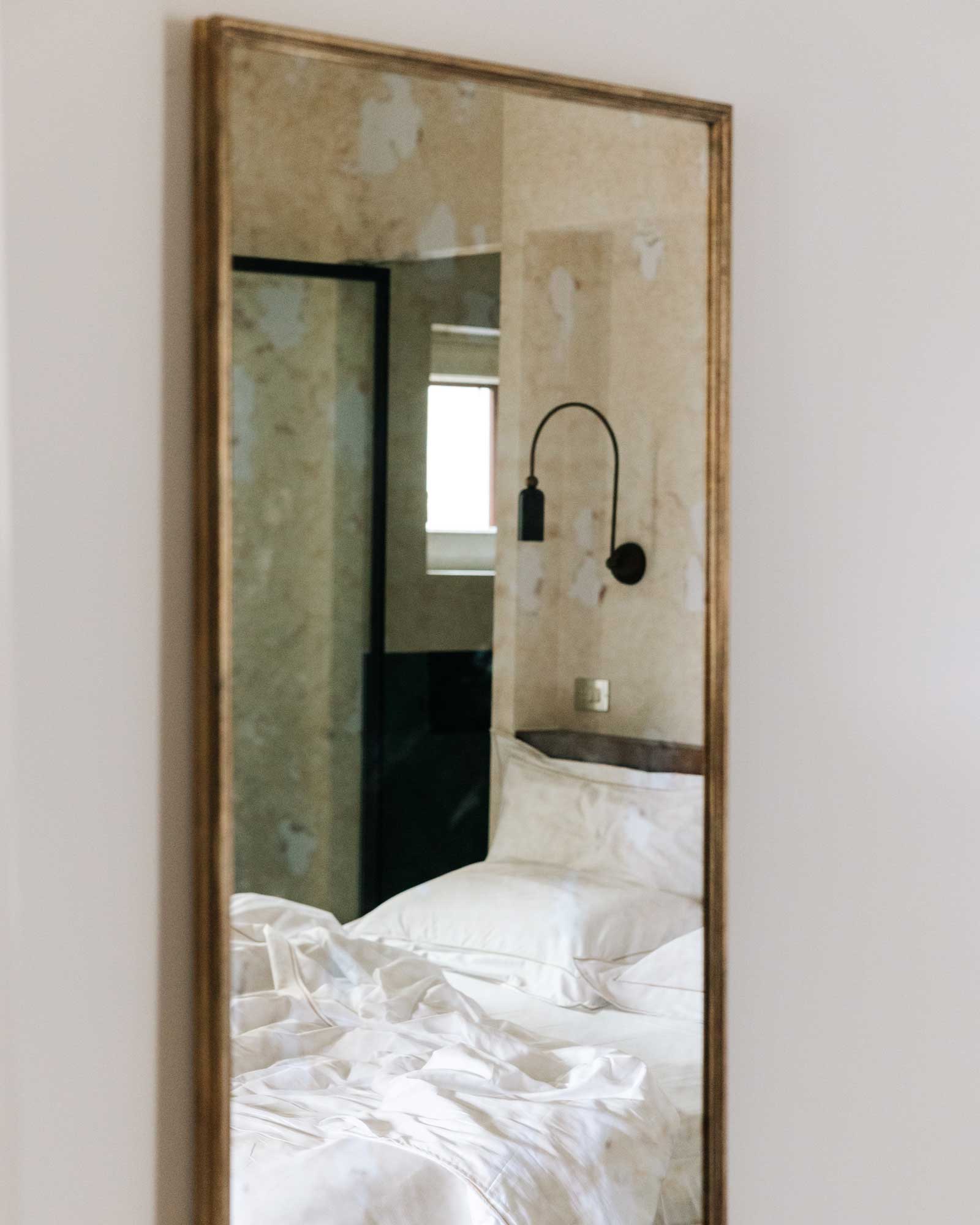 palazzina-gentile_guesthouse_puglia-italy_interior-bedroom-mirror.jpg