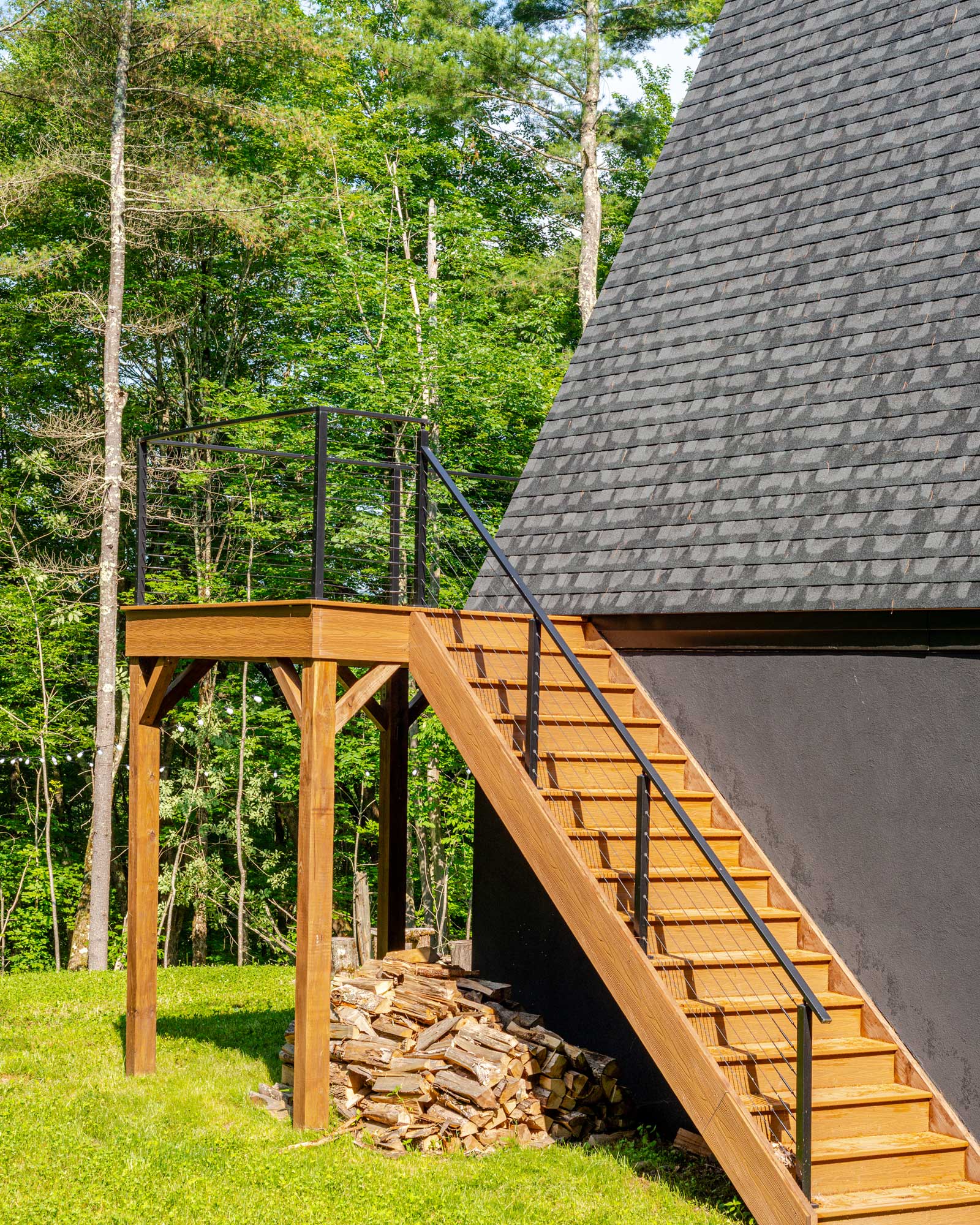 moonlight-mountain-house_cabin_new-york-usa_exterior-detail.jpg