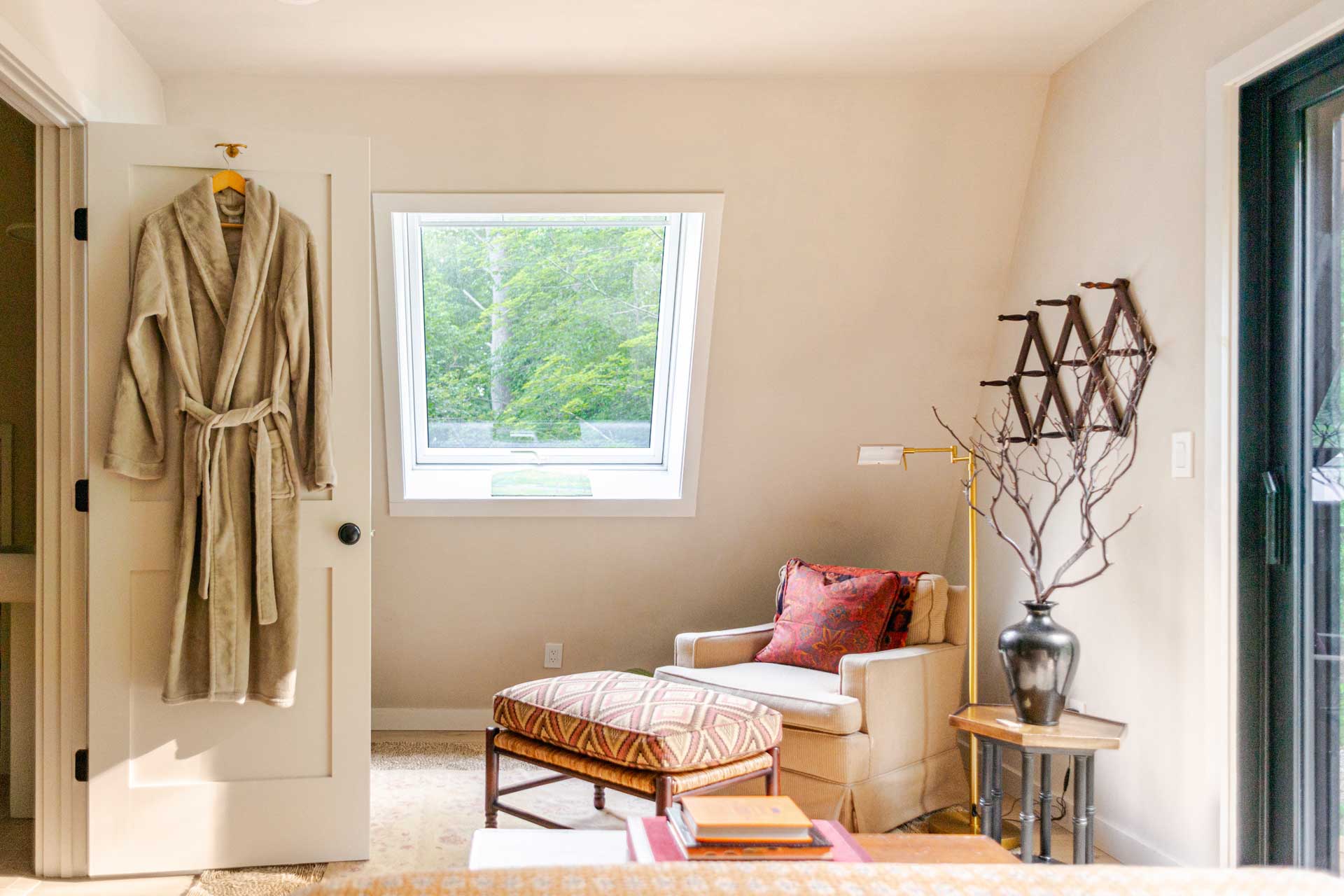 moonlight-mountain-house_cabin_new-york-usa_interior-bed-room.jpg
