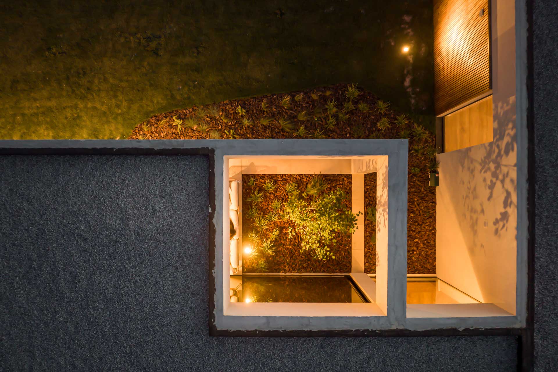 monte-vicente_villa_alentejo-portugal_exterior-night-detail.jpg