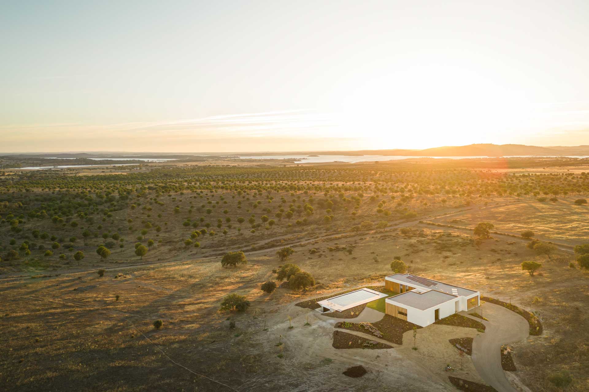 monte-vicente_villa_alentejo-portugal_exterior-sunset.jpg