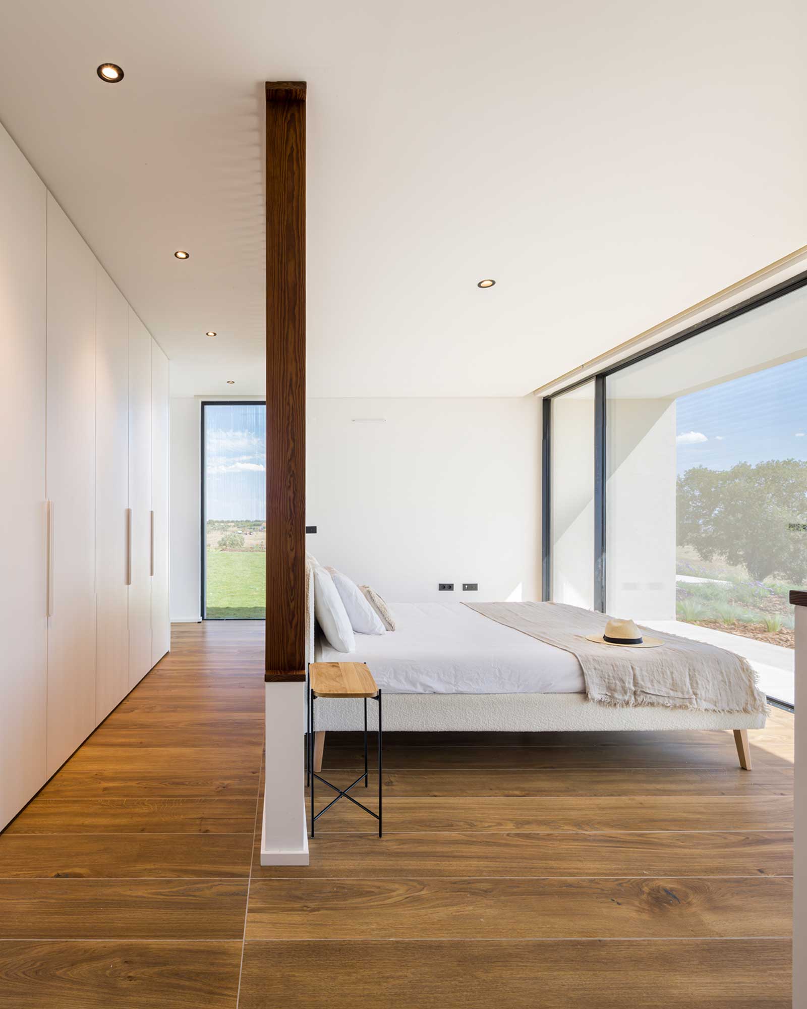 monte-vicente_villa_alentejo-portugal_interior-bed-room-design.jpg