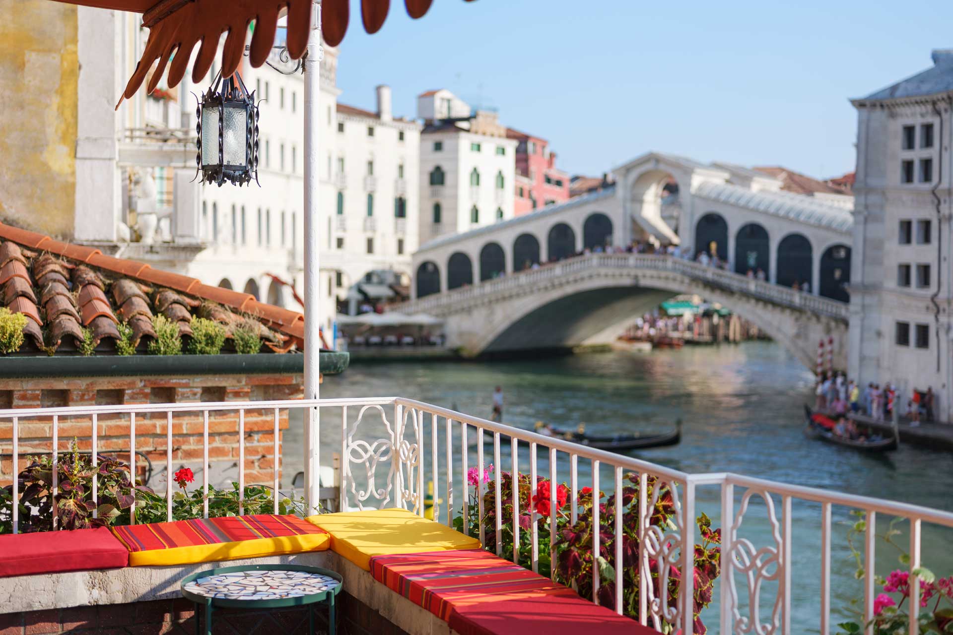 ca-dadda_palazzo_venice-italy_exterior-terrace-view.jpg