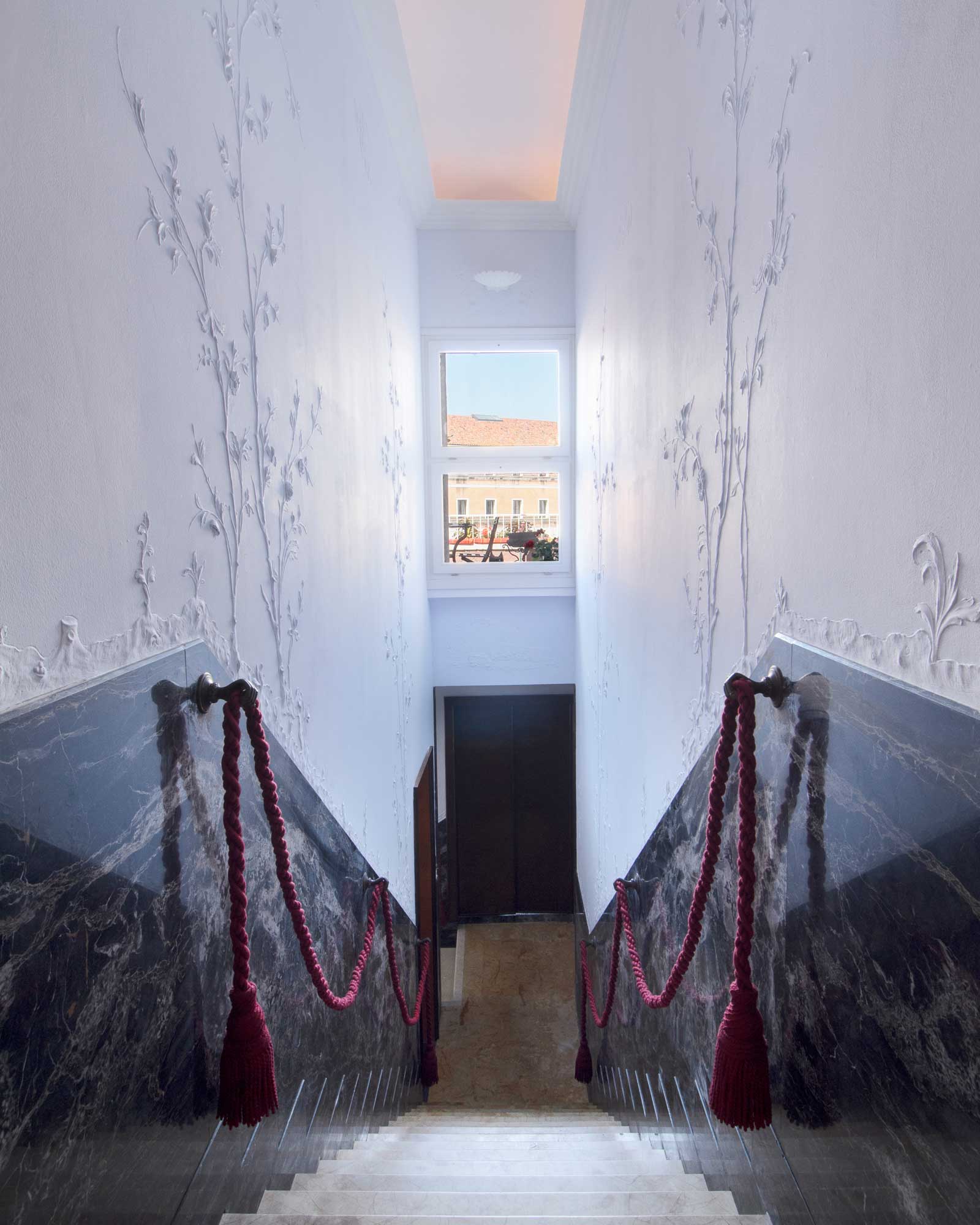 ca-dadda_palazzo_venice-italy_interior-stairs.jpg