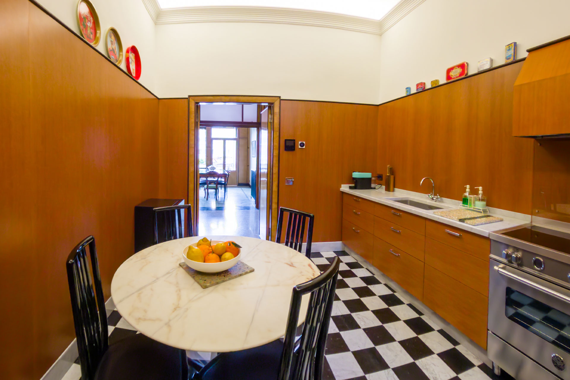 ca-dadda_palazzo_venice-italy_interior-table.jpg