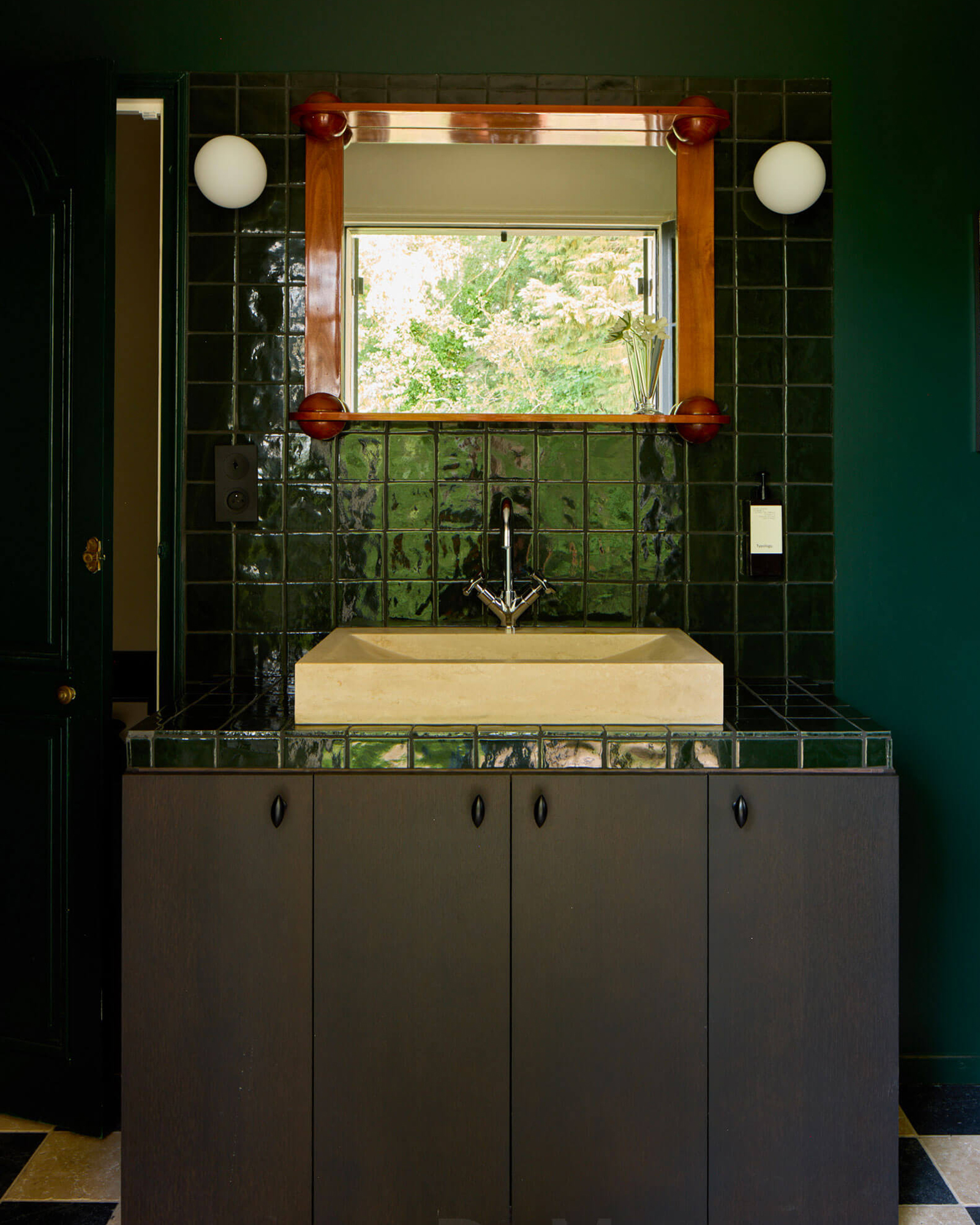 boucles-de-seine_cottage_normandie-france_interior-bath-room.jpg