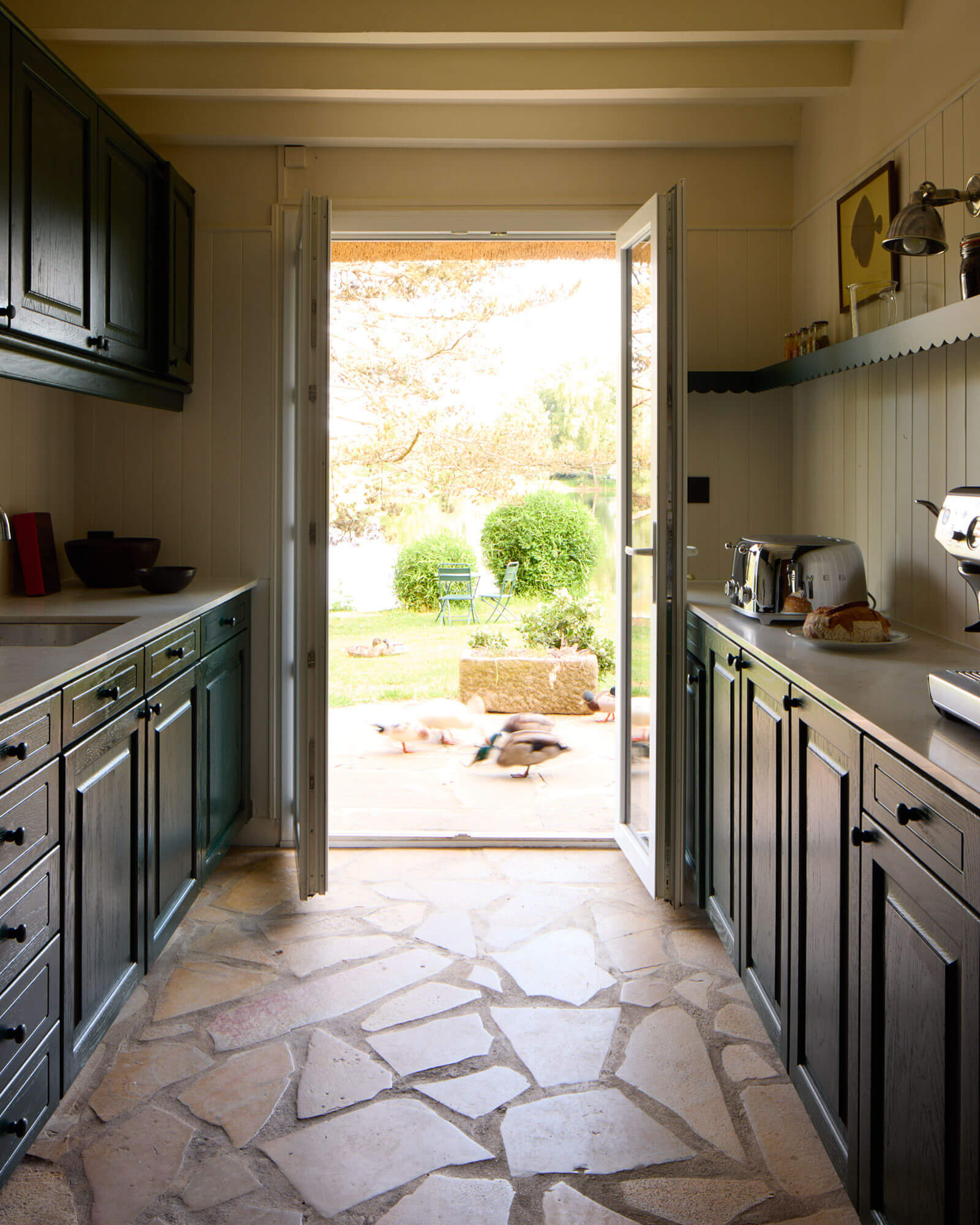boucles-de-seine_cottage_normandie-france_interior-kitchen-doors.jpg