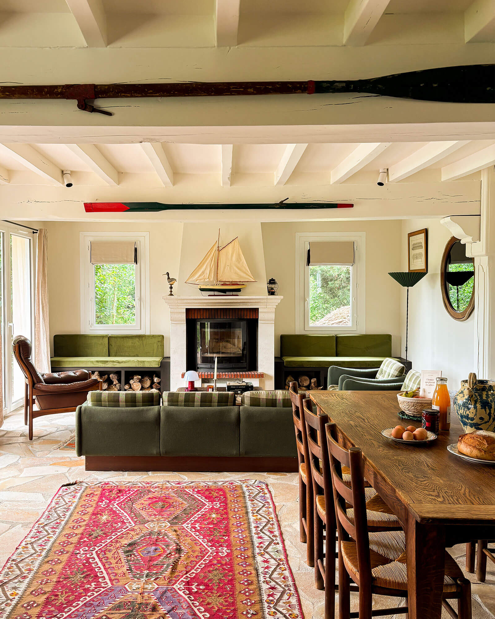 boucles-de-seine_cottage_normandie-france_interior-living-room.jpg