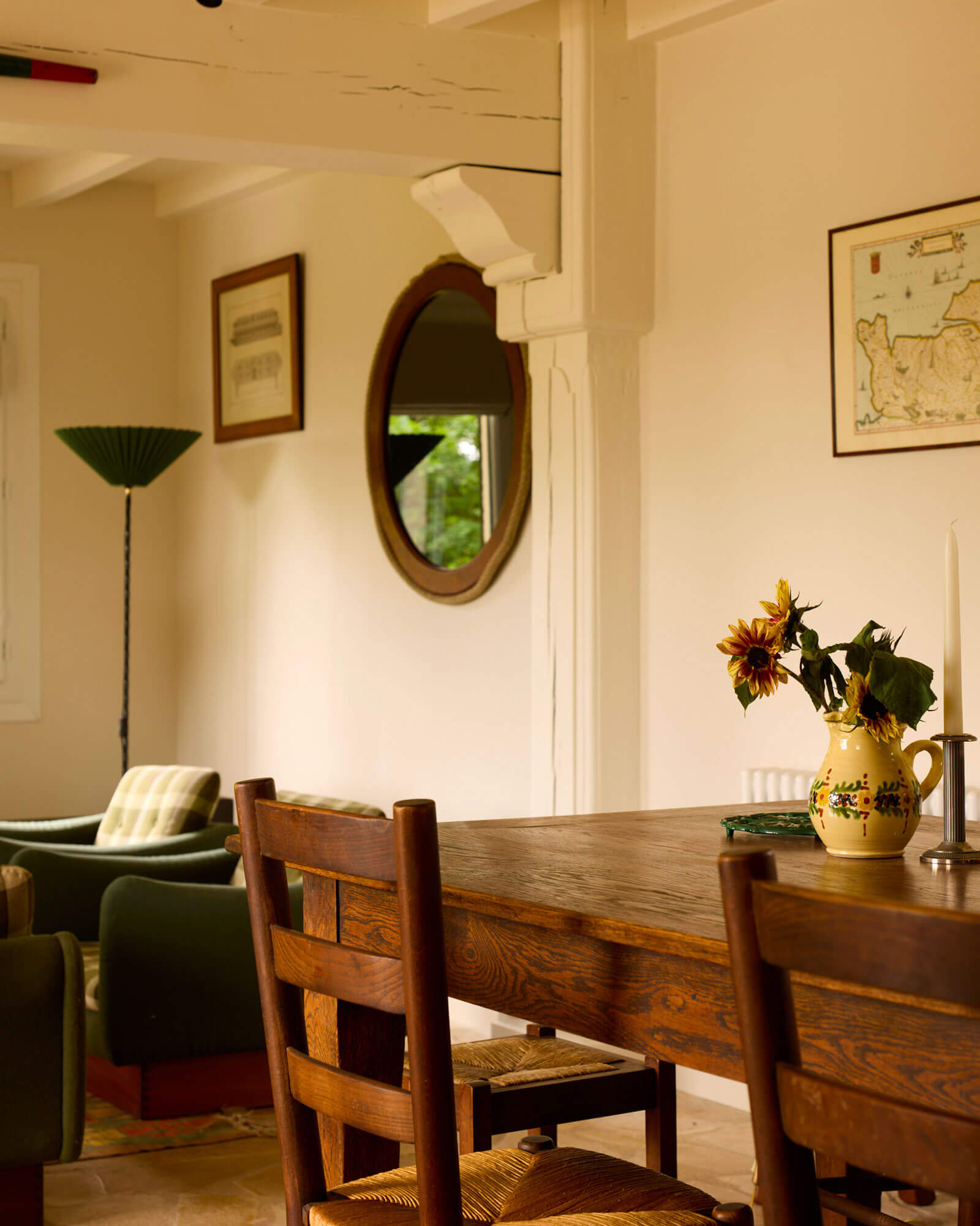 boucles-de-seine_cottage_normandie-france_interior-table-detail.jpg