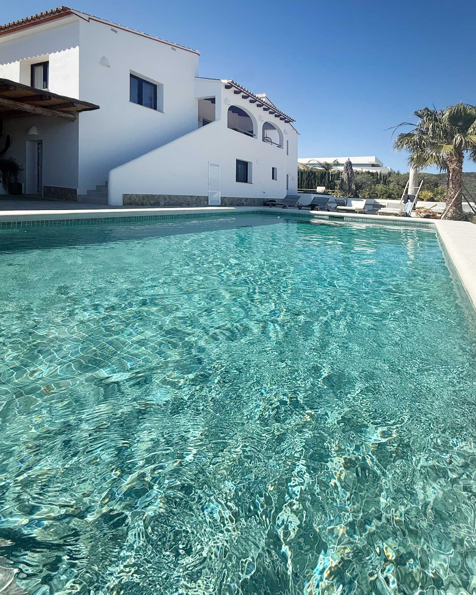 La-Casa-Betty_villa_Javea,-Spain_exterior-pool-2.jpg