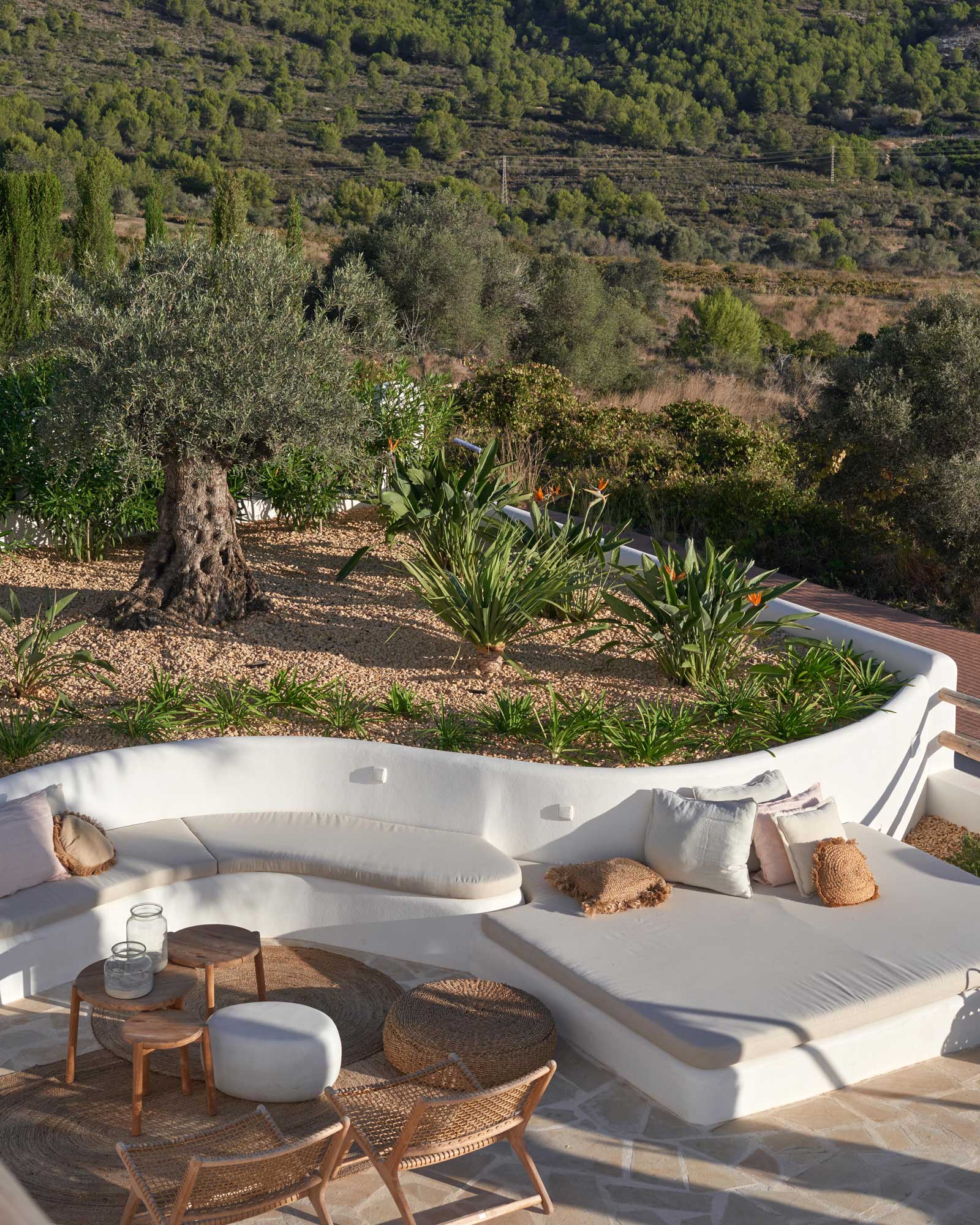 la-casa-betty_villa_alicante-spain_exterior-top.jpg