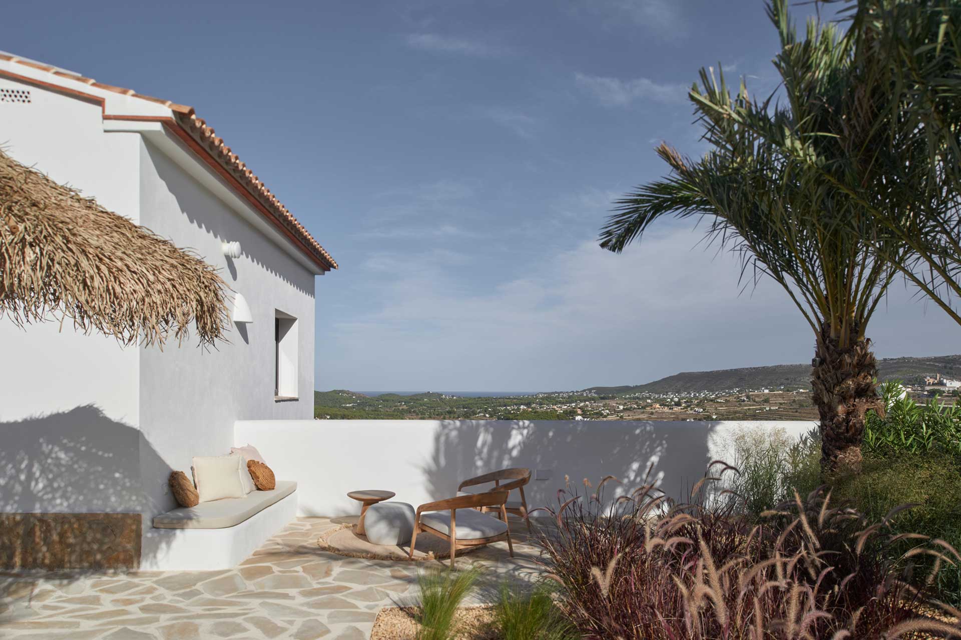 la-casa-betty_villa_alicante-spain_exterior-view.jpg
