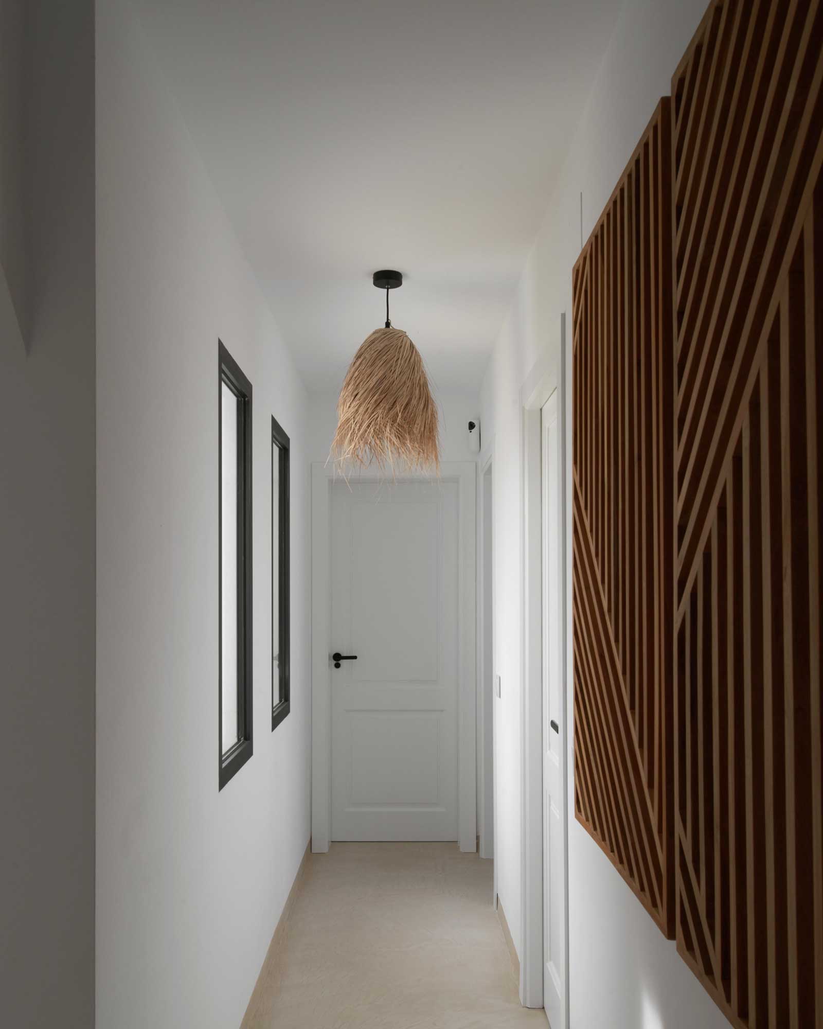 la-casa-betty_villa_alicante-spain_interior-aisle.jpg