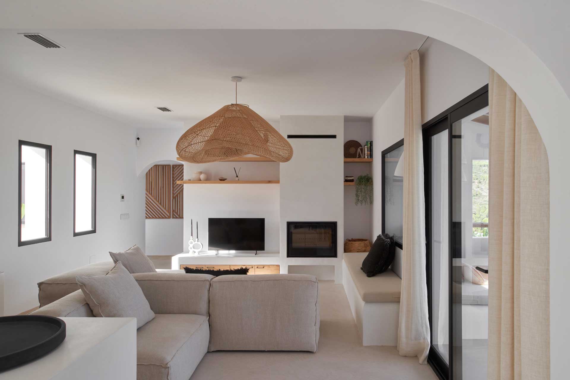 la-casa-betty_villa_alicante-spain_interior-living-room.jpg