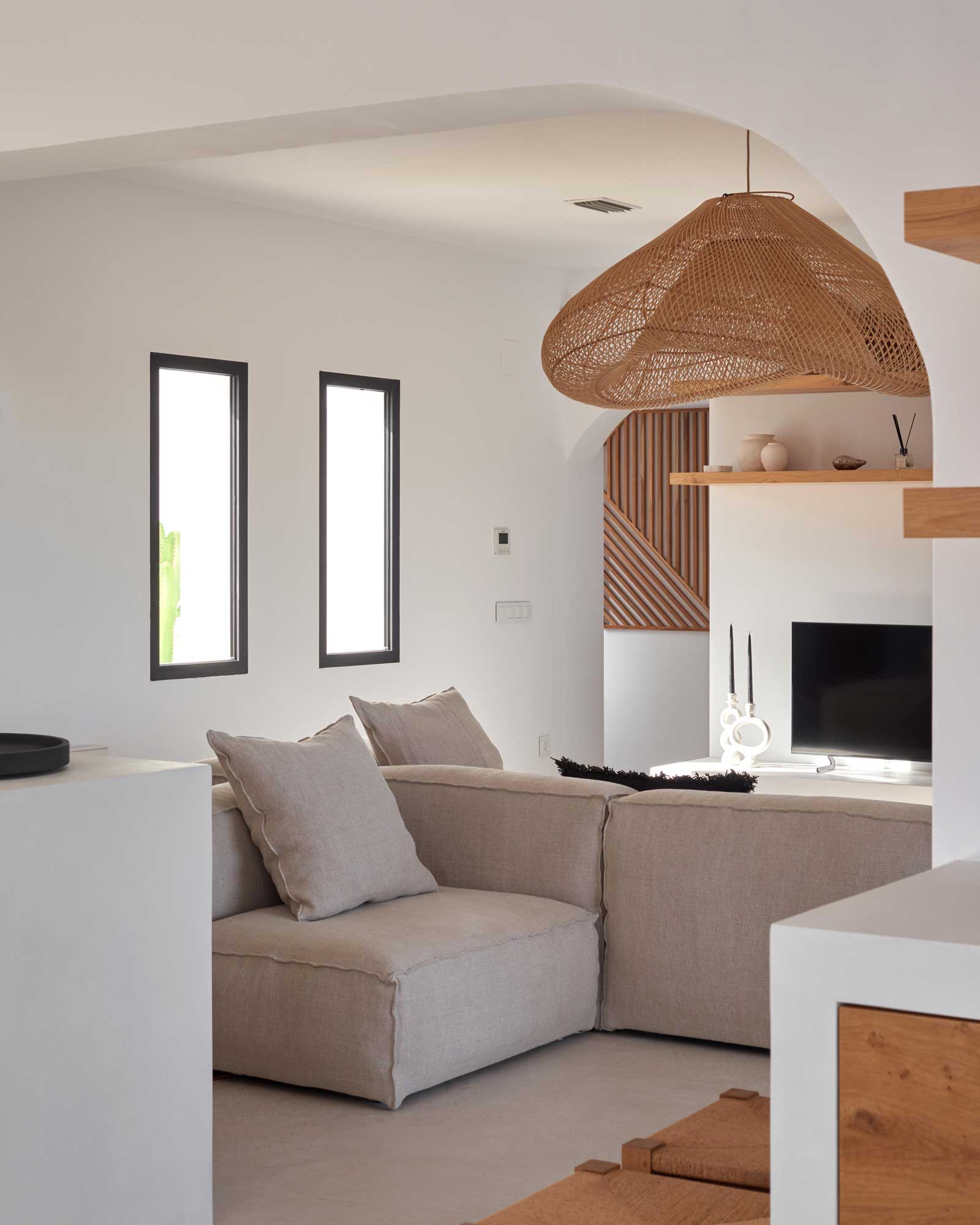 la-casa-betty_villa_alicante-spain_interior-sofa.jpg